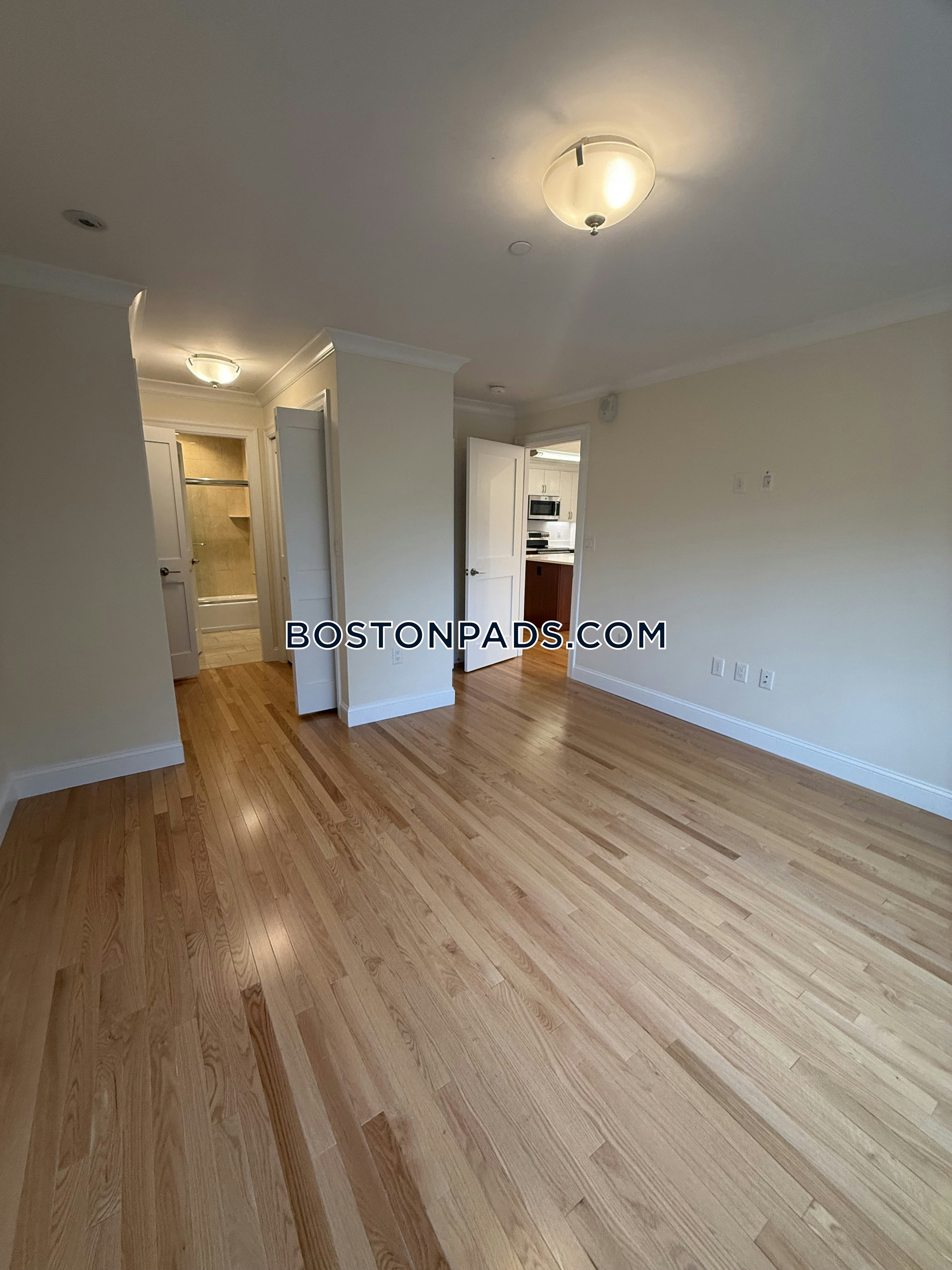 1443 Beacon Photo 99