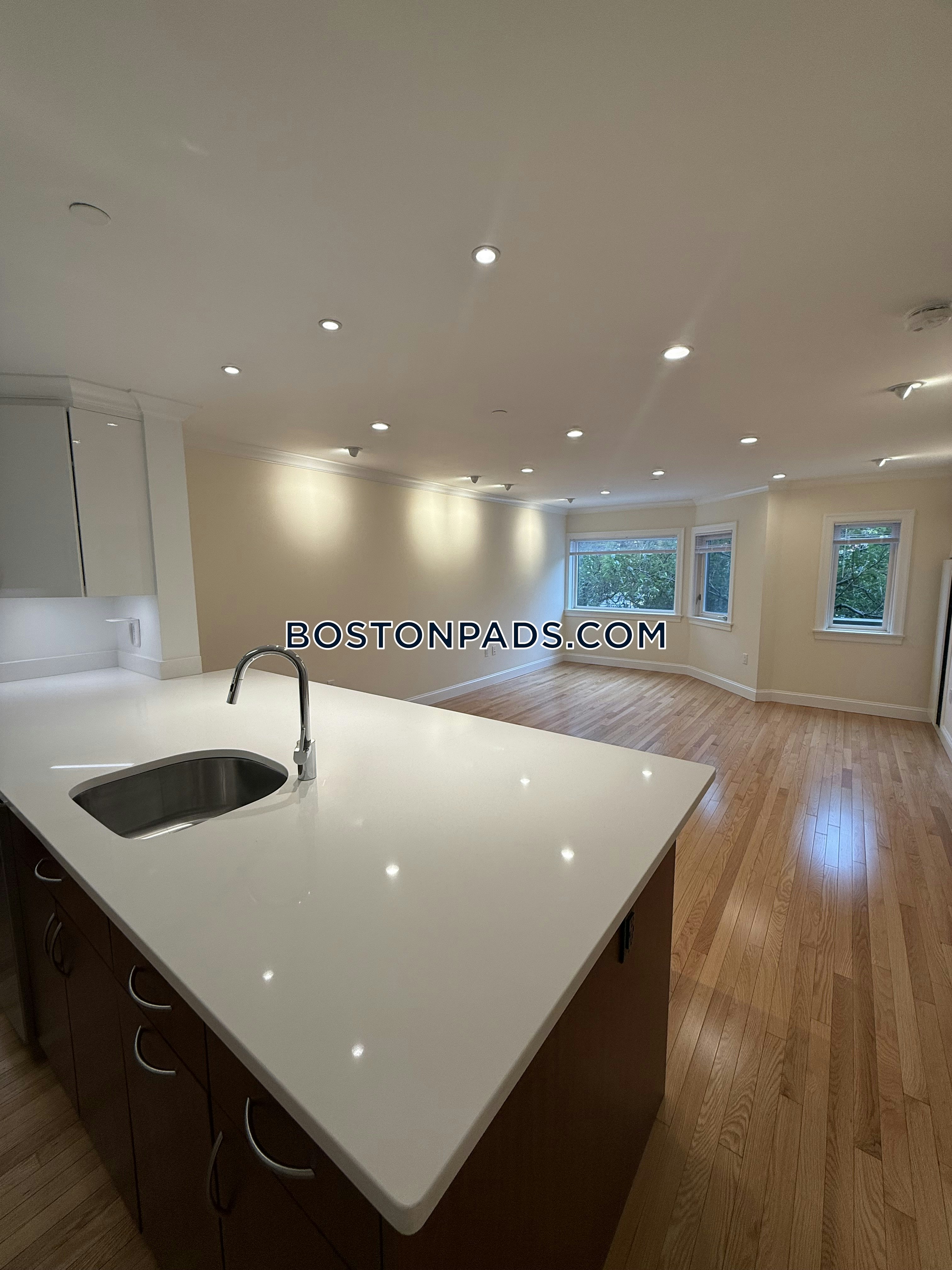 1443 Beacon Photo 121