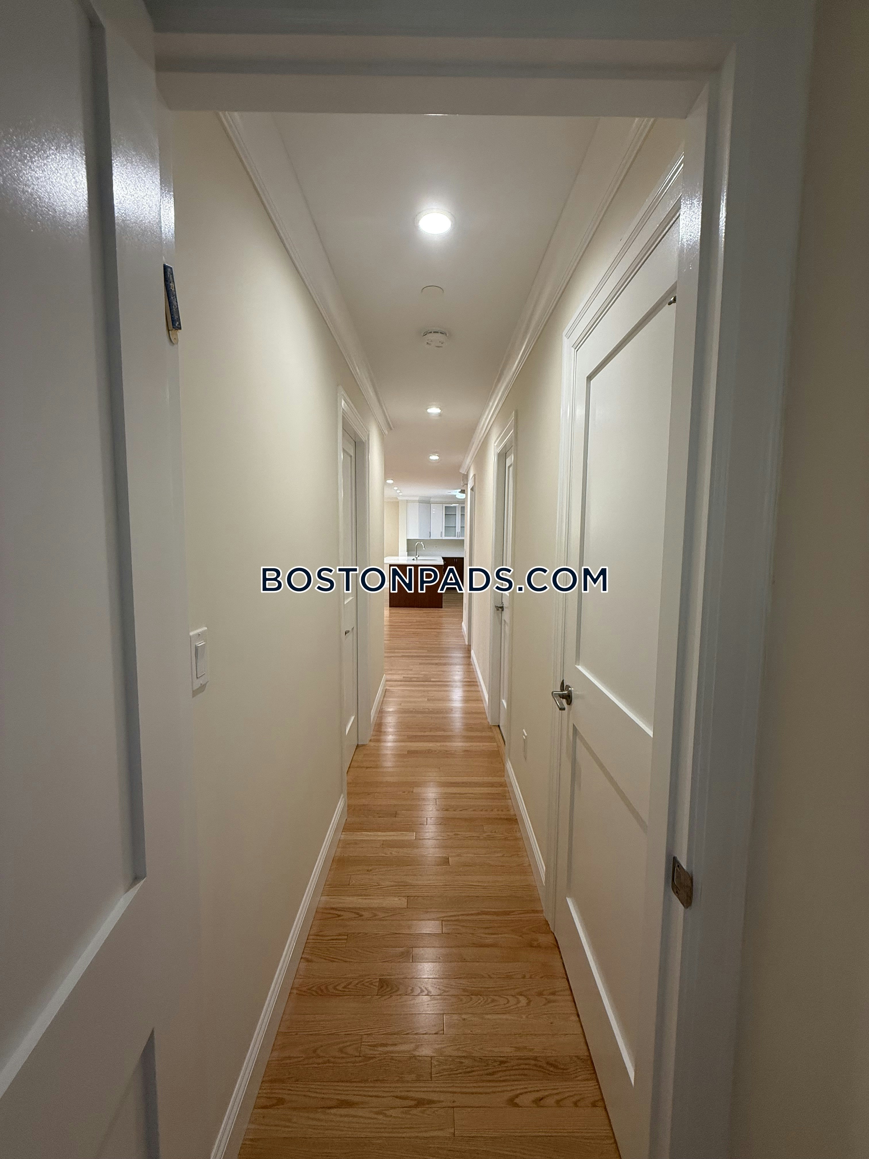 1443 Beacon Photo 58