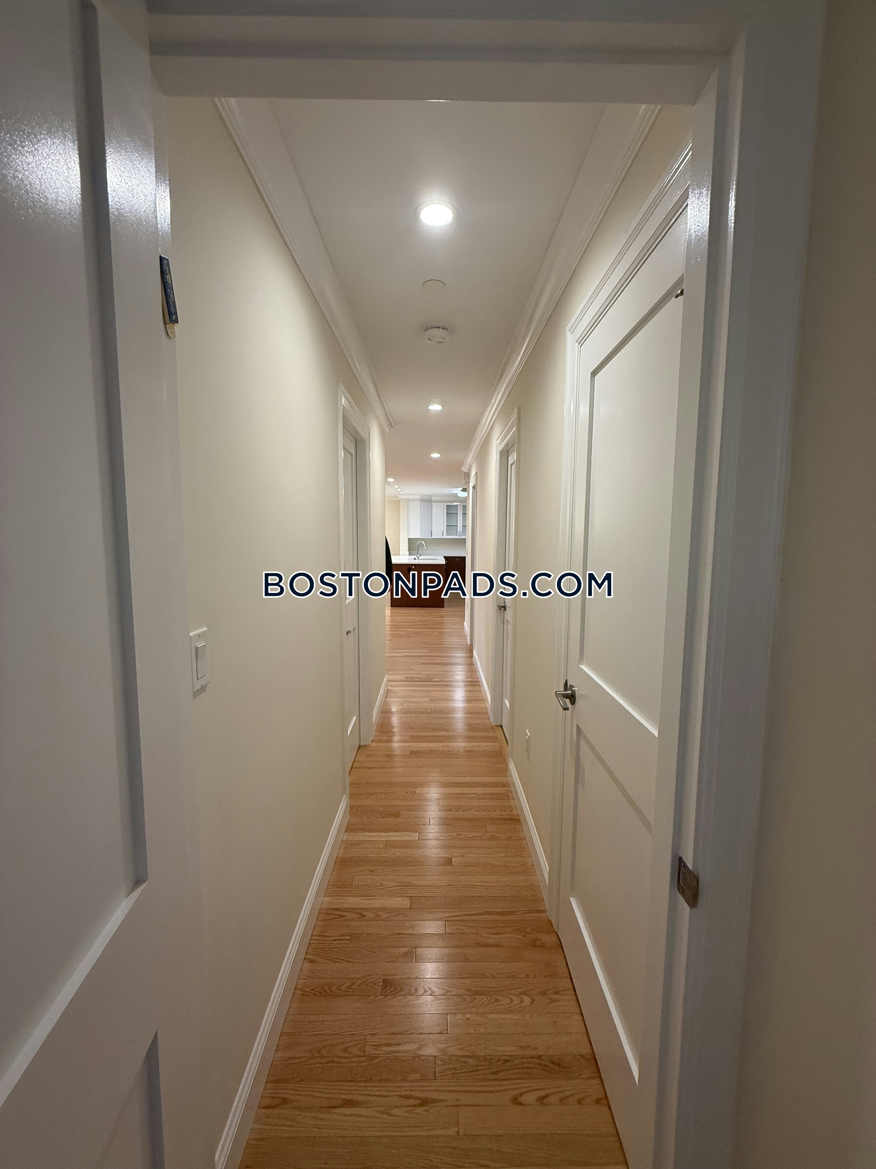 1443 Beacon Photo 55