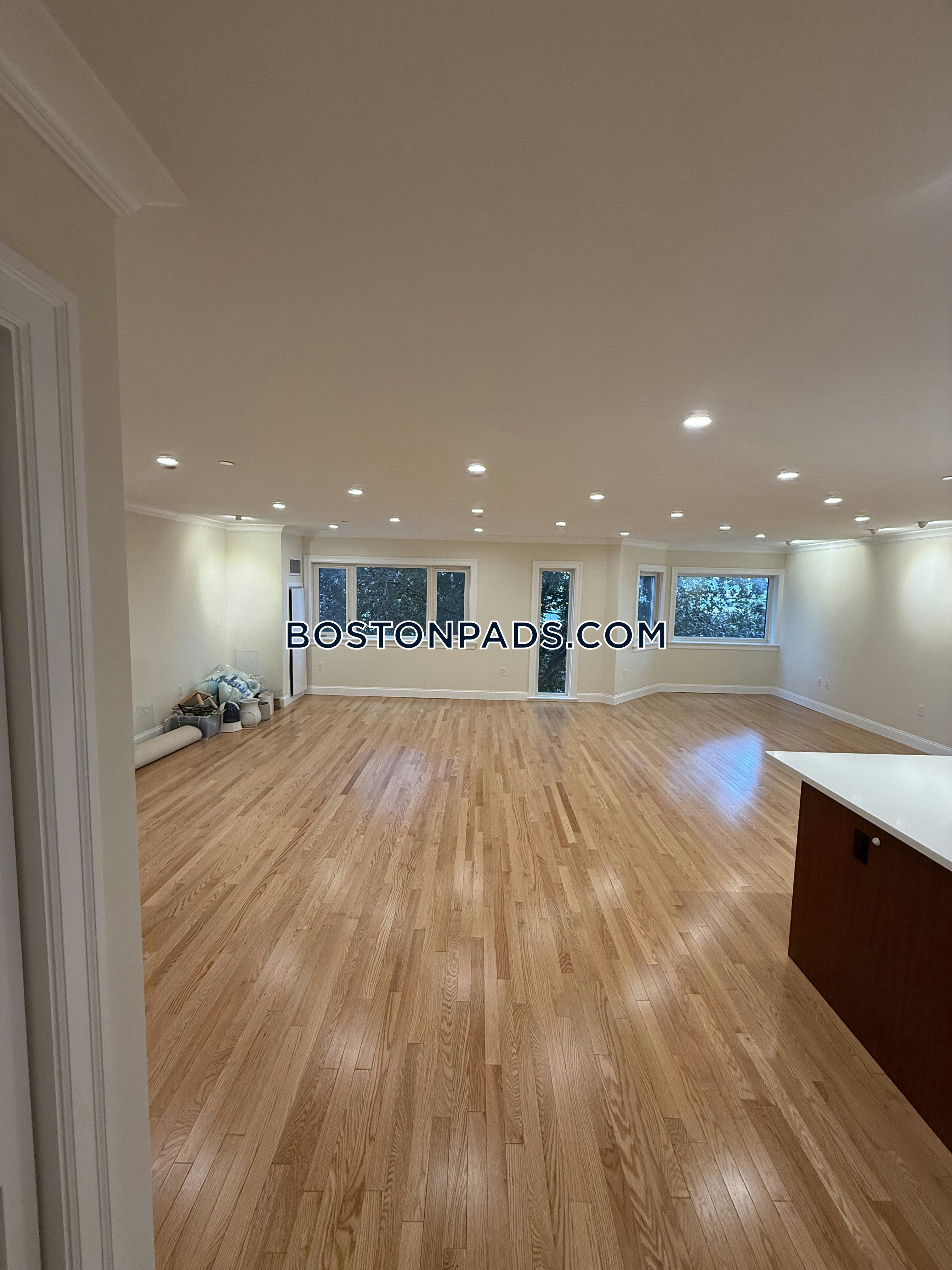 1443 Beacon Photo 74