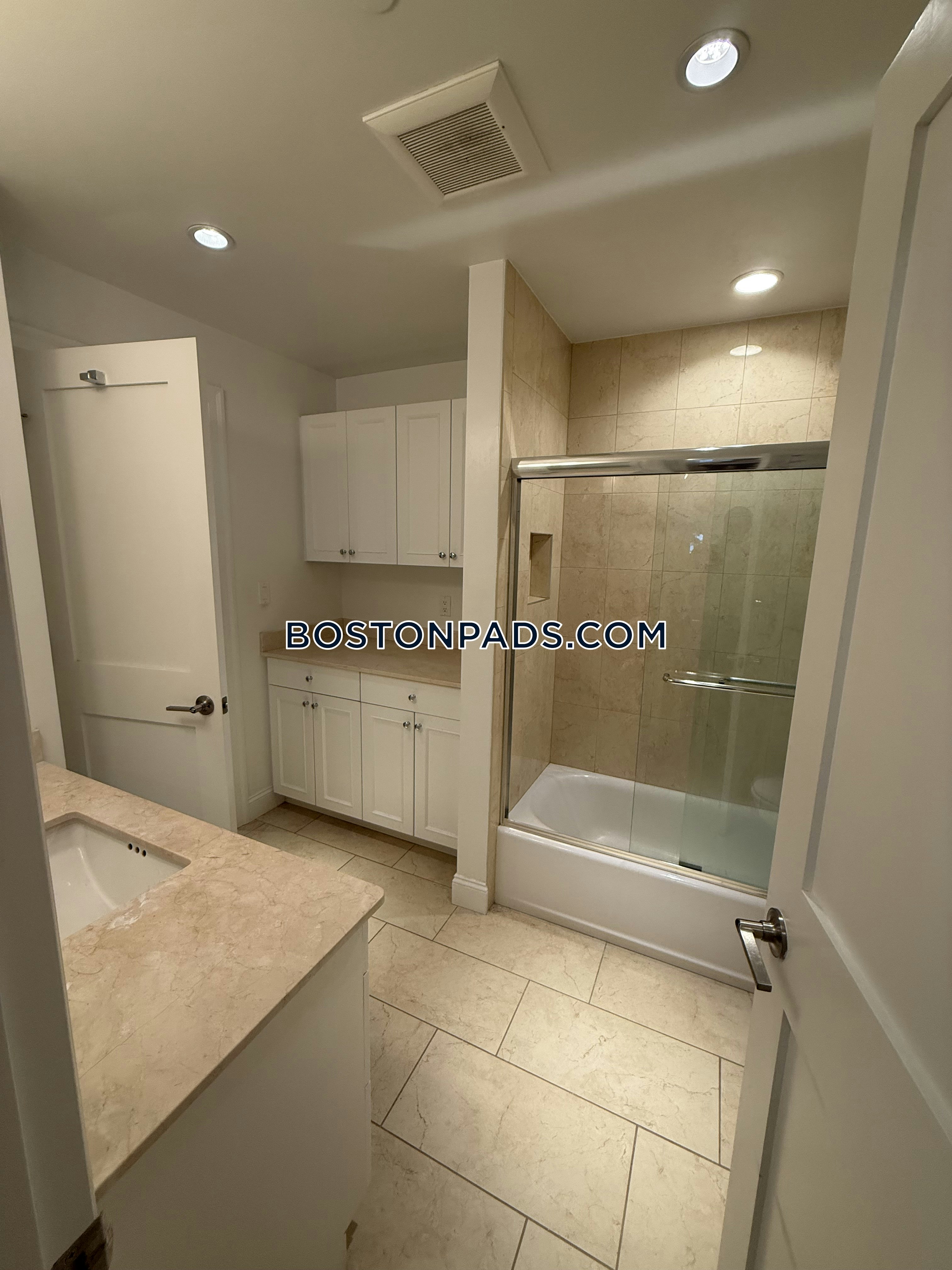 1443 Beacon Photo 82