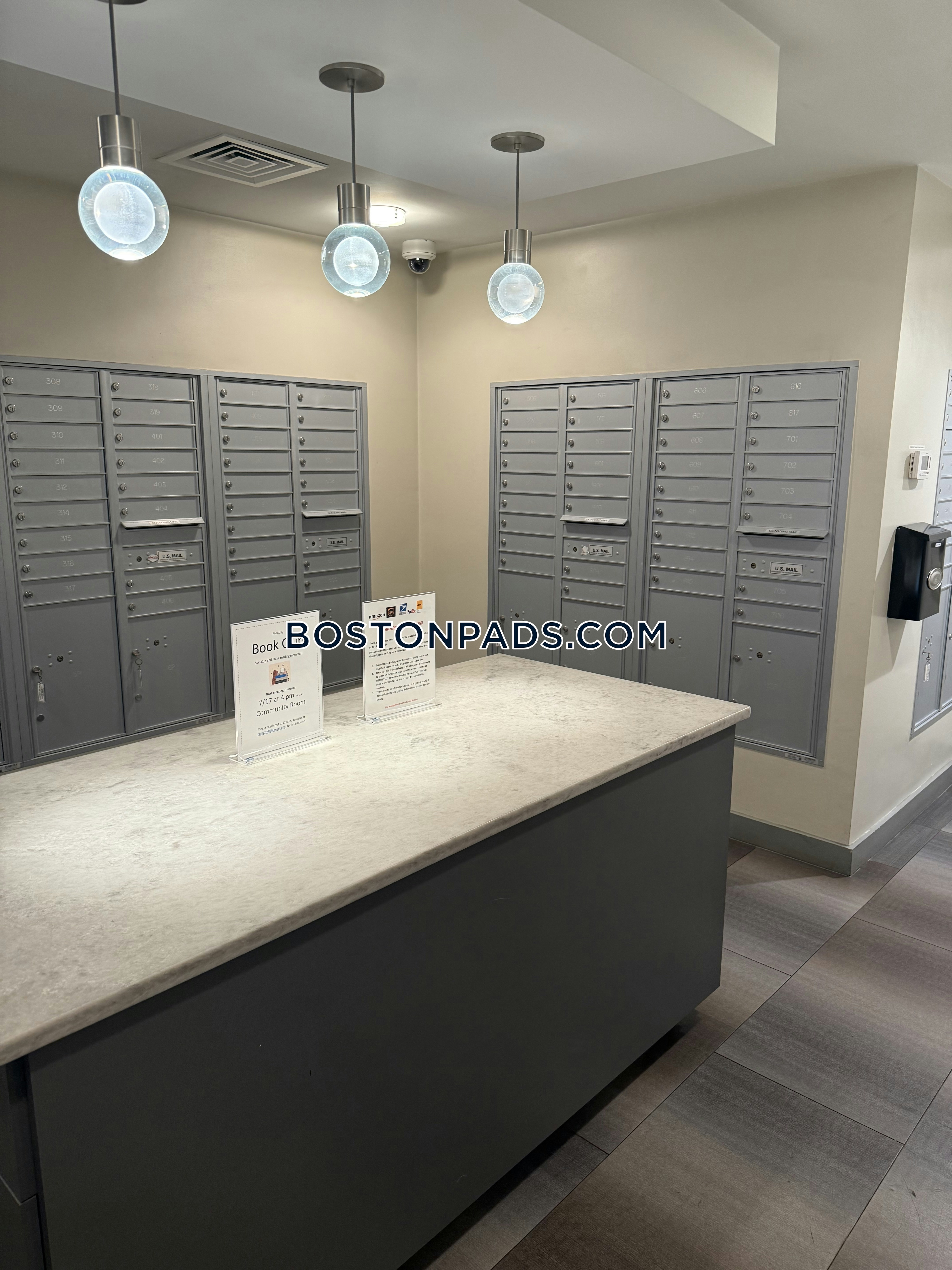 1443 Beacon Photo 71