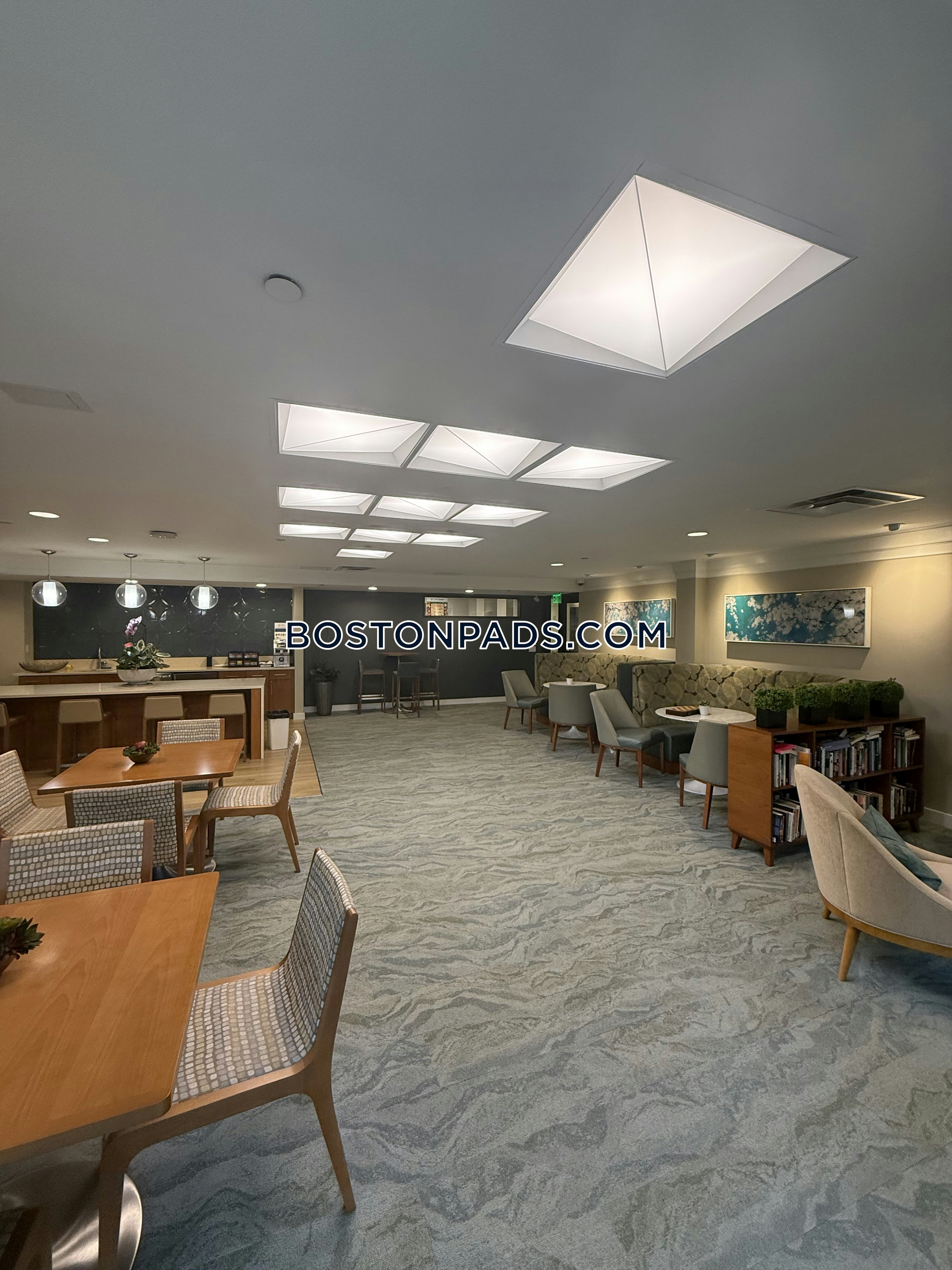 1443 Beacon Photo 73