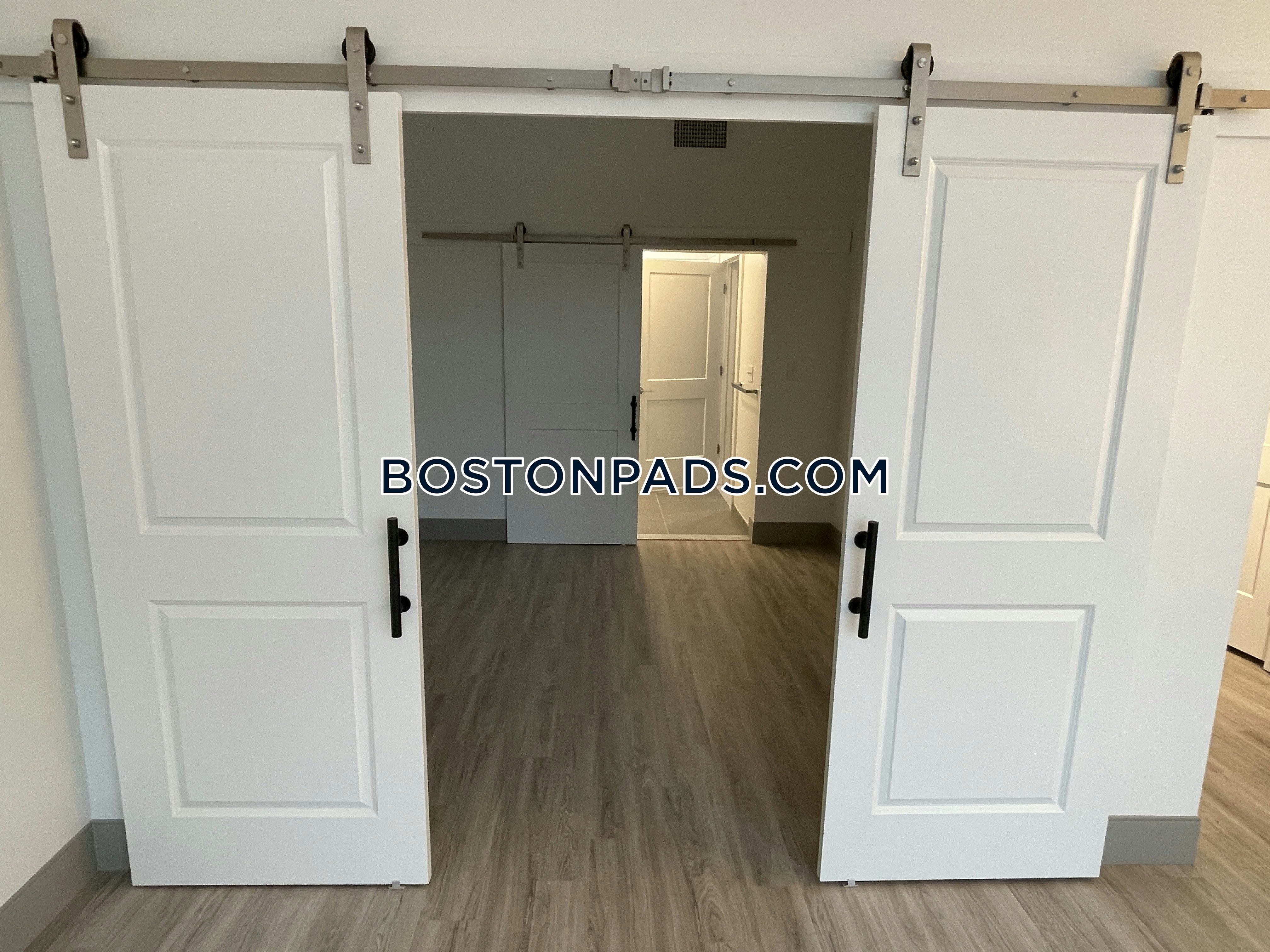 Blvd & bond Photo 54