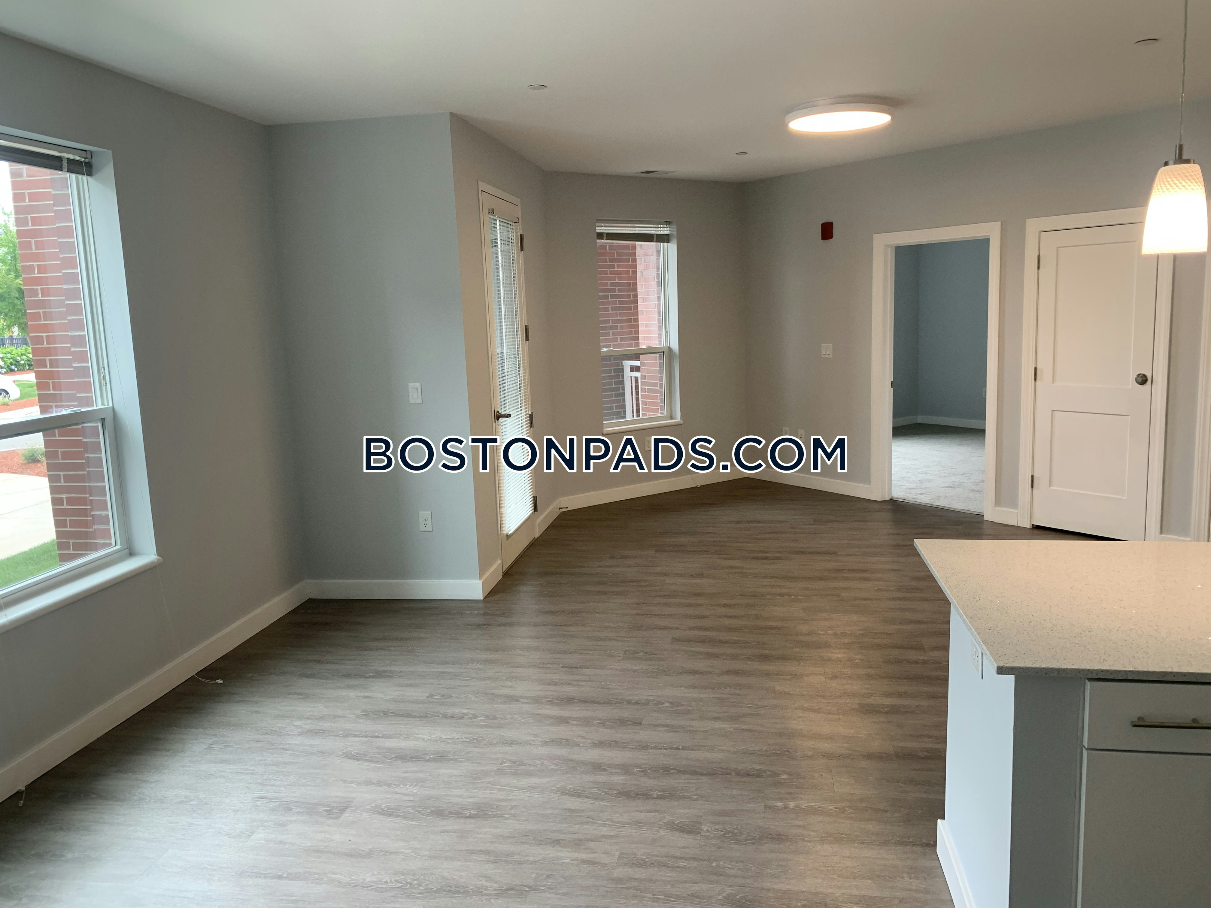 Elevation Apartments at Crown Colony Photo 23