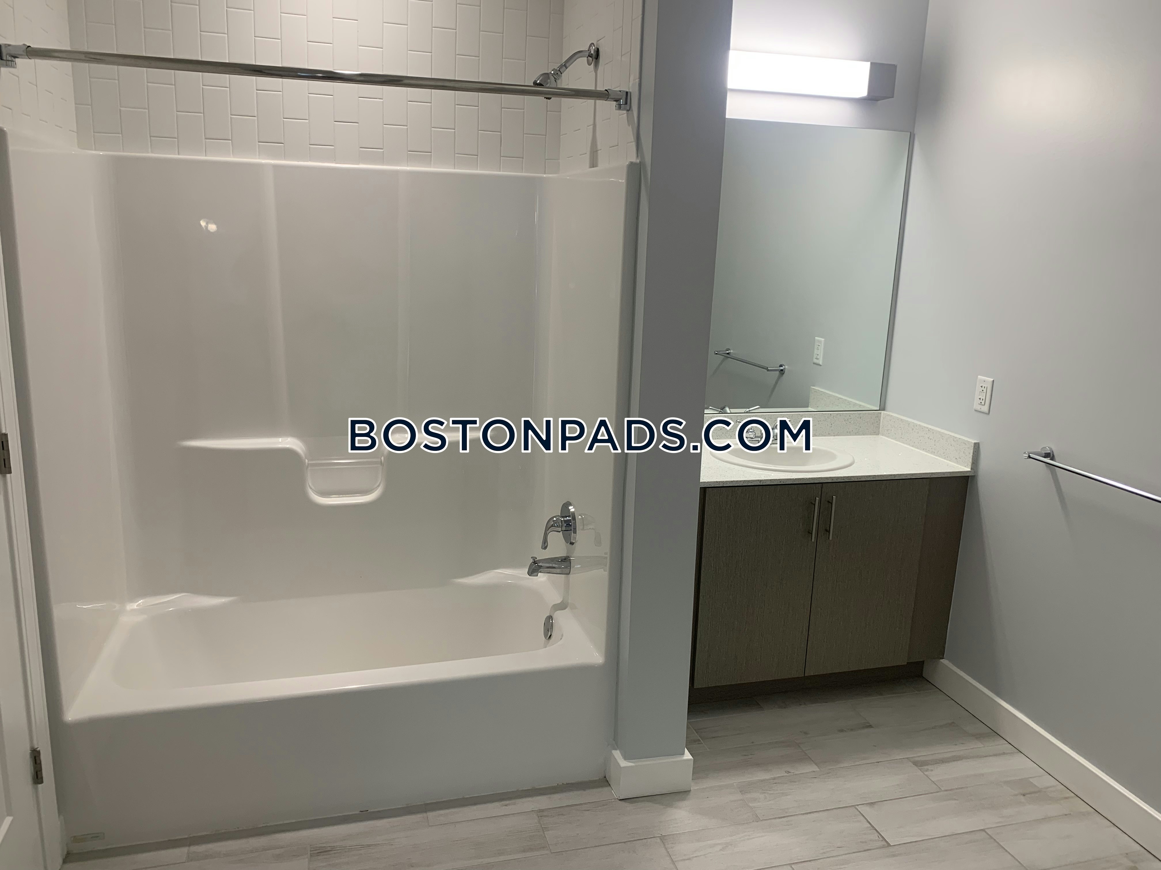 Elevation Apartments at Crown Colony Photo 75