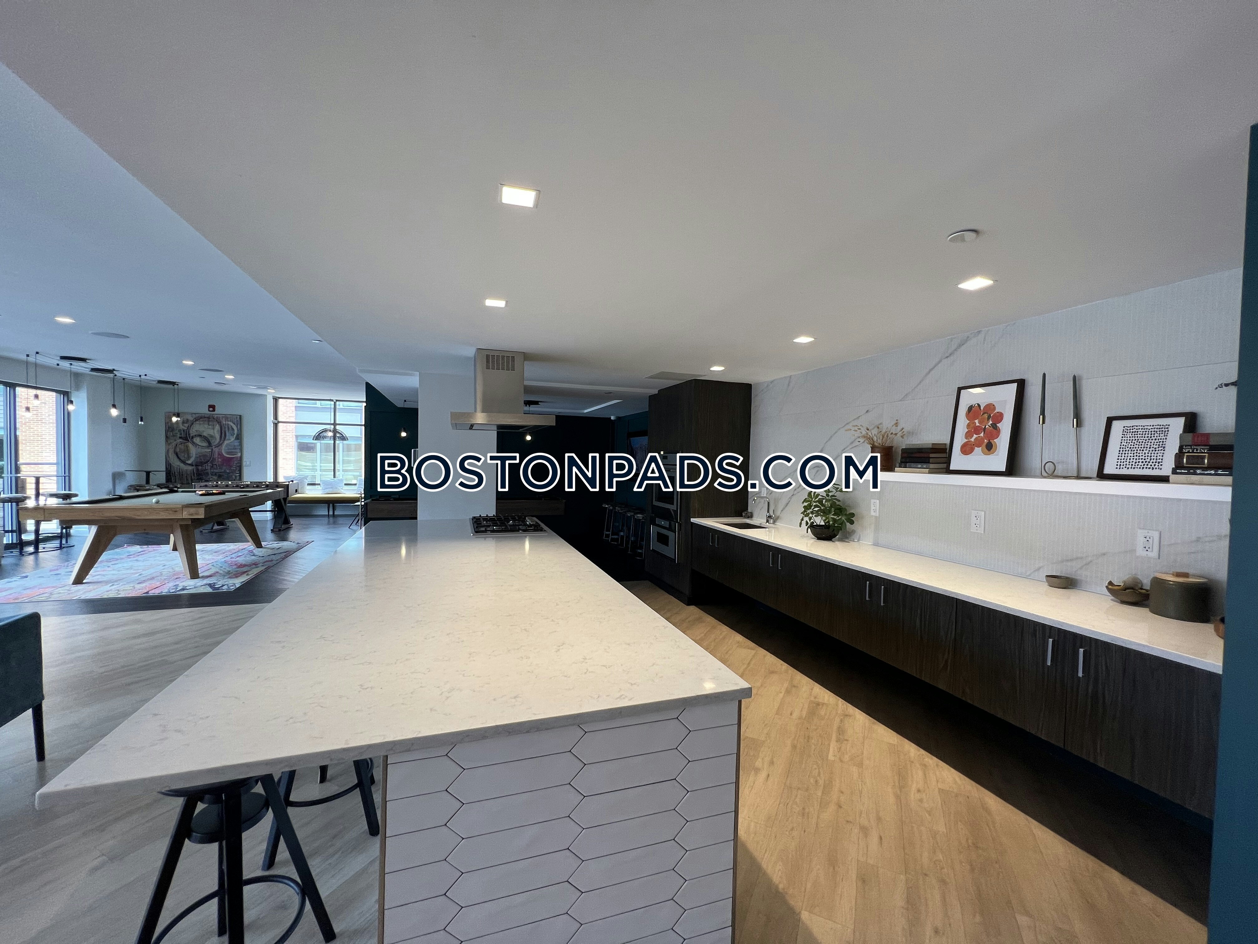 Trio Newton Photo 86