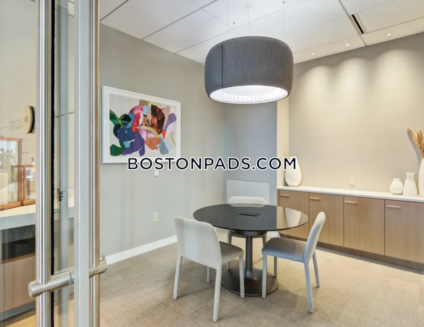 One 65 Main Photo 10