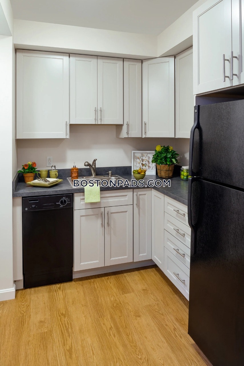 Burbank Apartments Photo 30