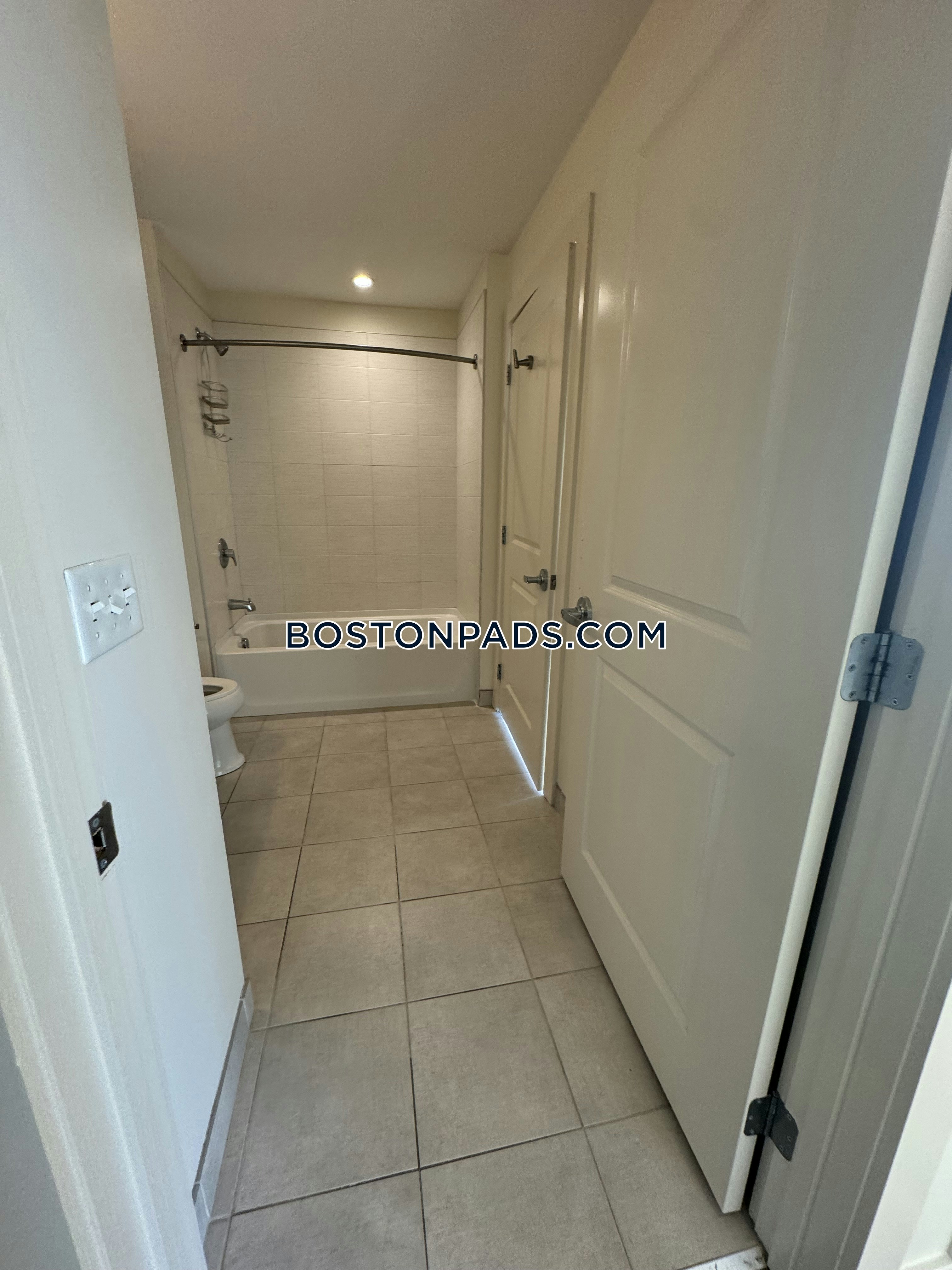 Point at 180 Photo 20