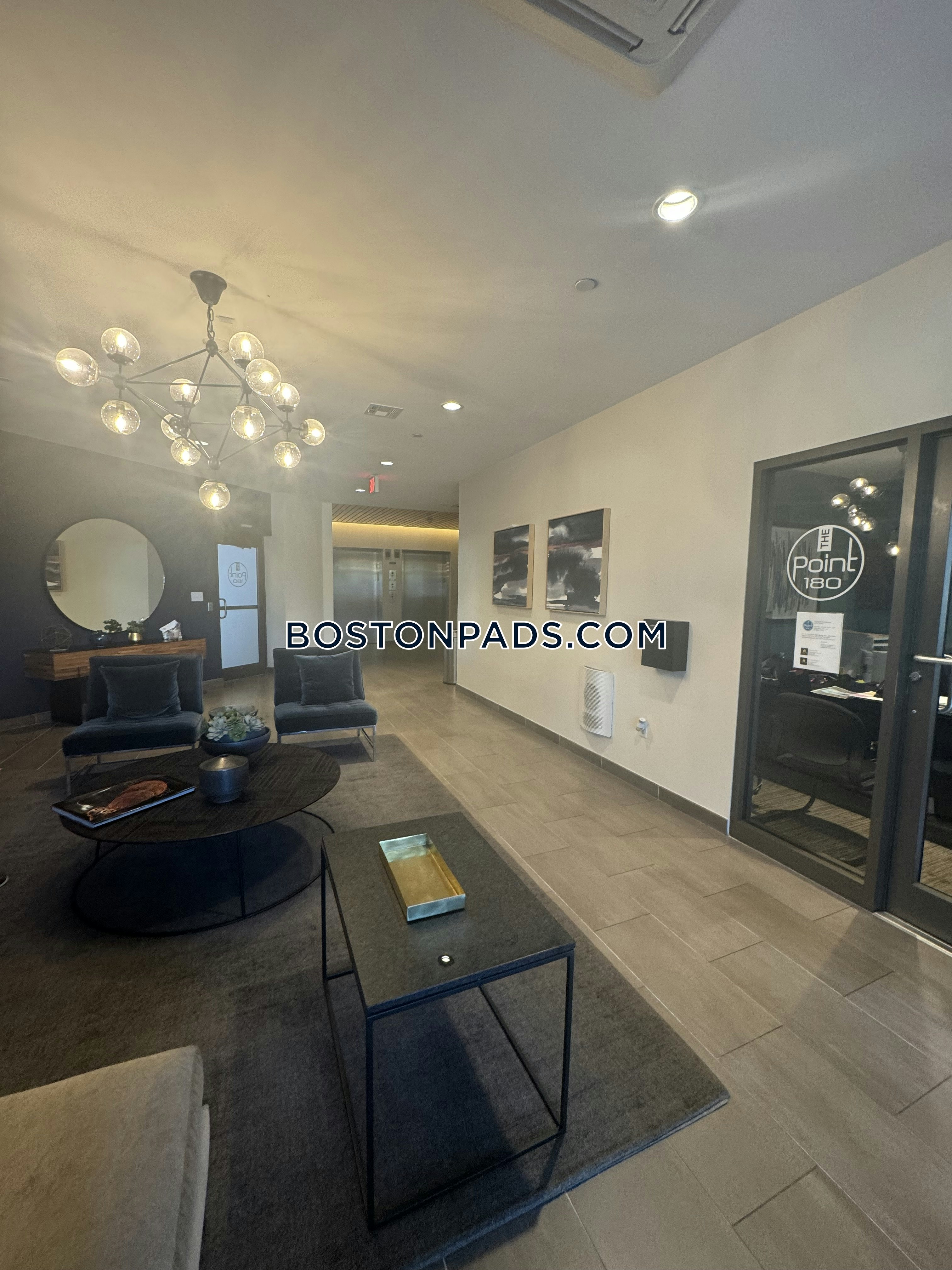 Point at 180 Photo 19