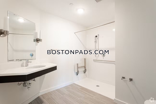 Nova Quincy Photo 12