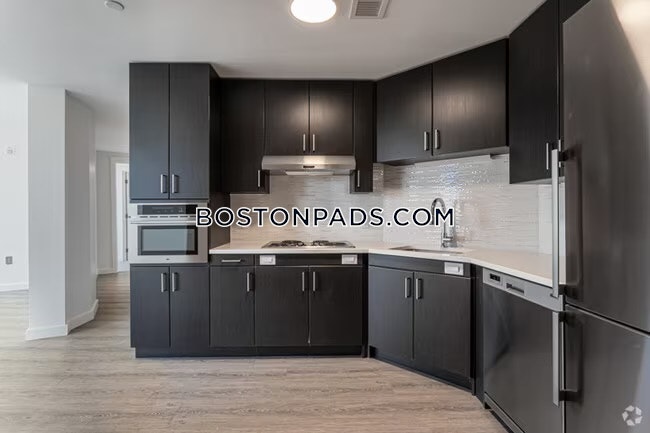 Nova Quincy Photo 15