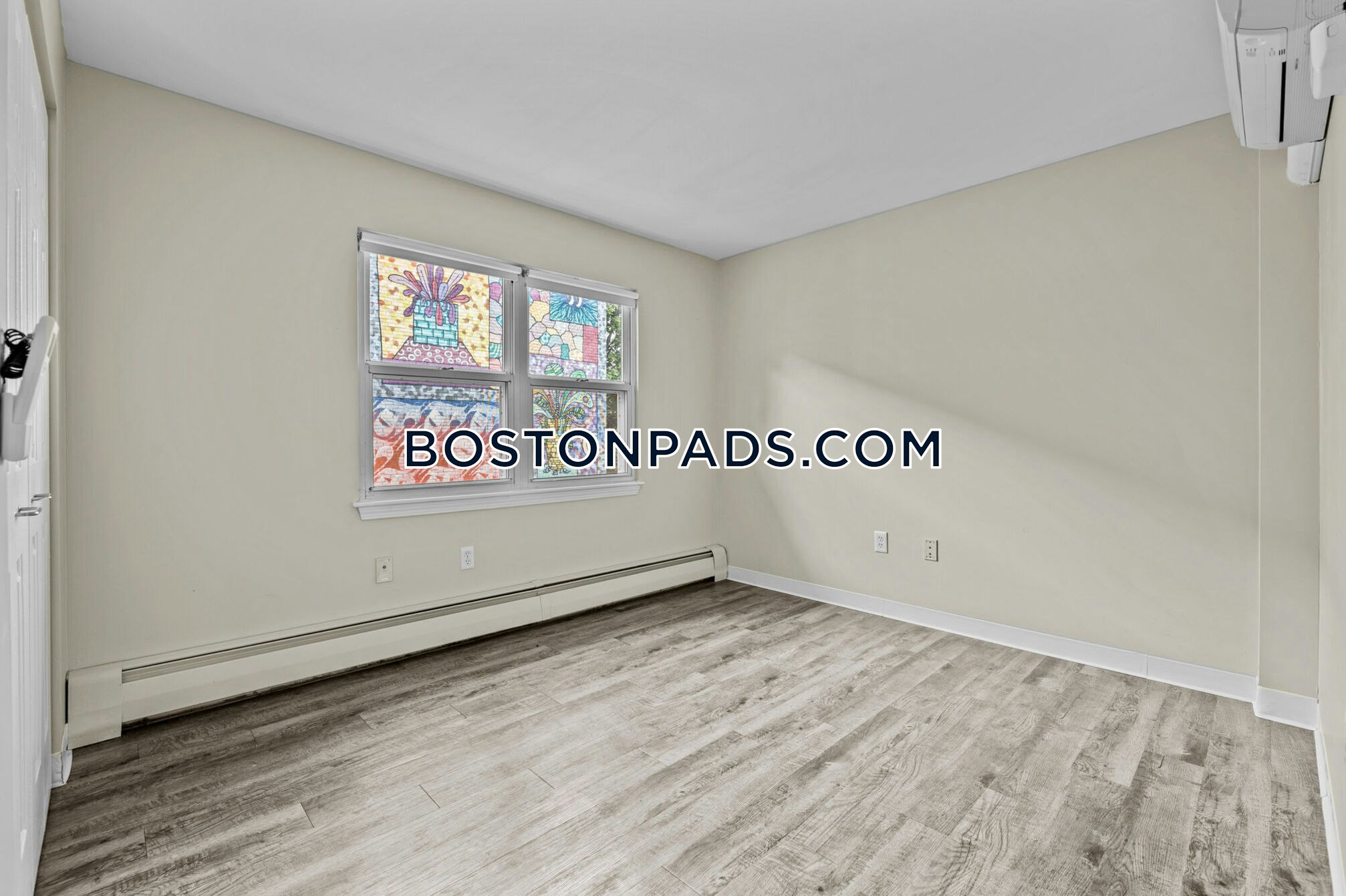 Mission Main Apartments Photo 14