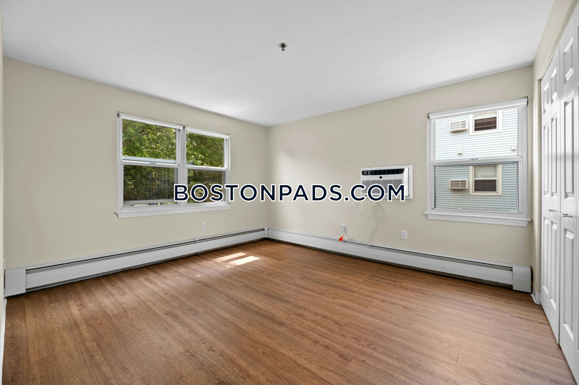 Mission Main Apartments Photo 7