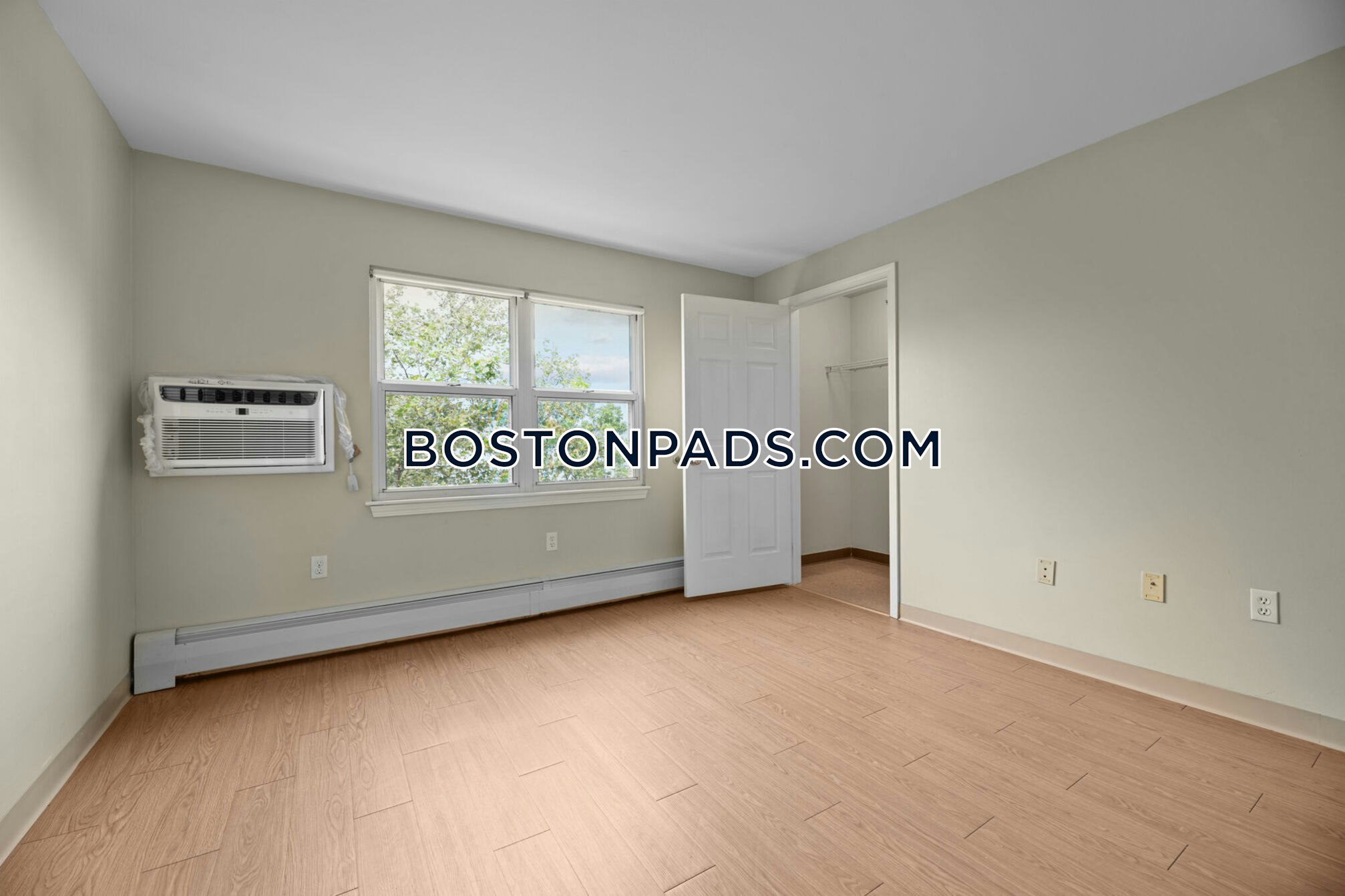 Mission Main Apartments Photo 9