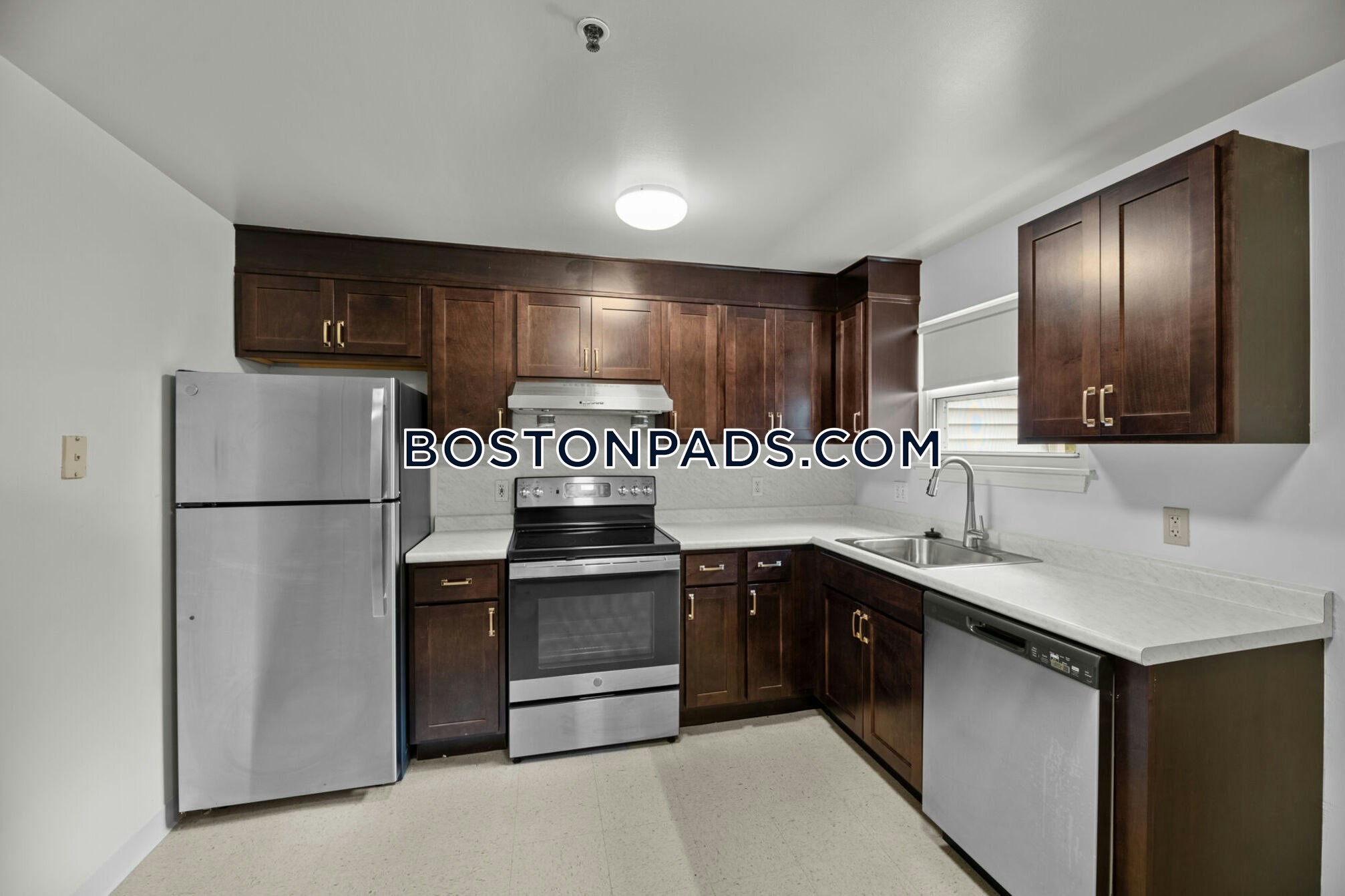 Mission Main Apartments Photo 25