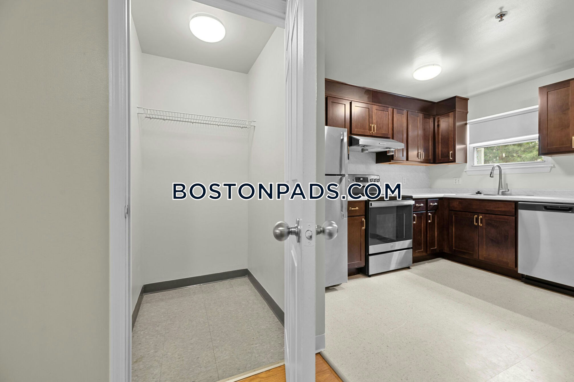 Mission Main Apartments Photo 32