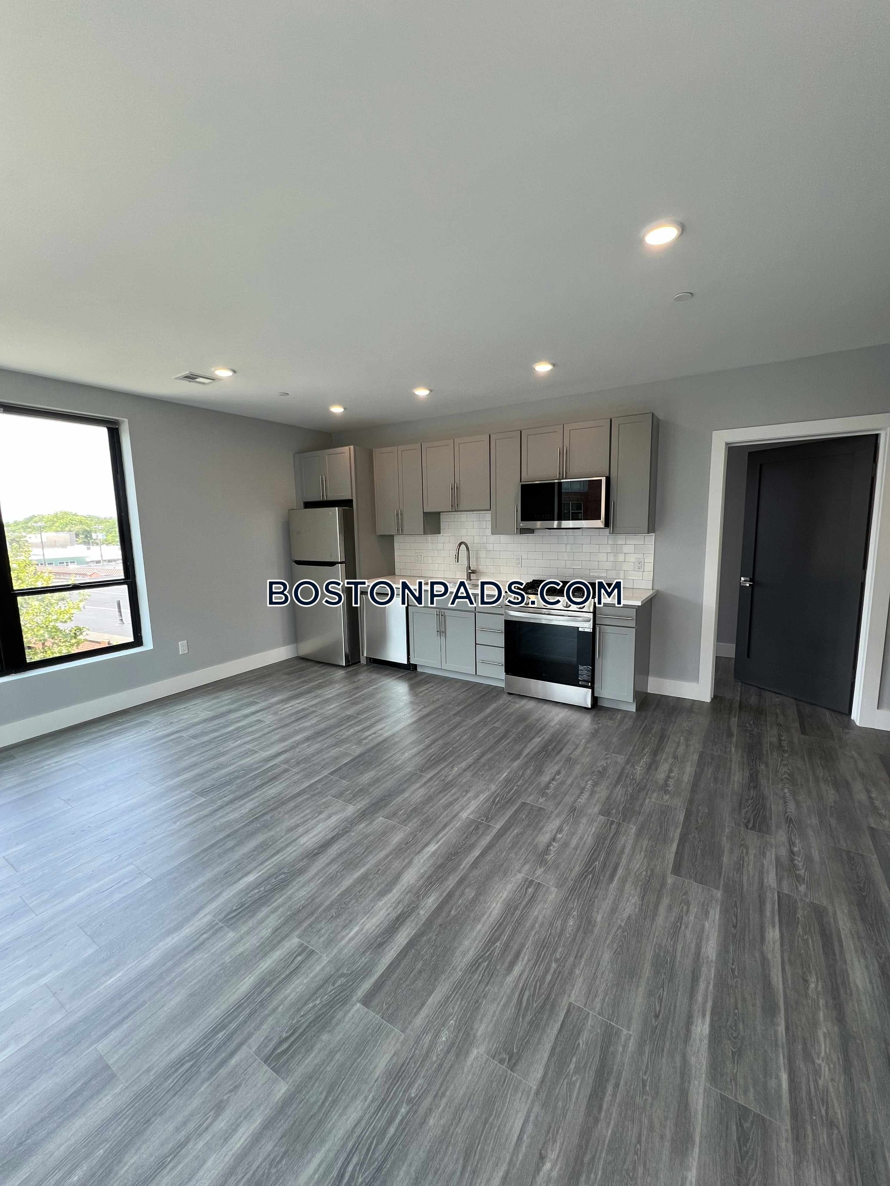 365 Western Ave. Photo 81