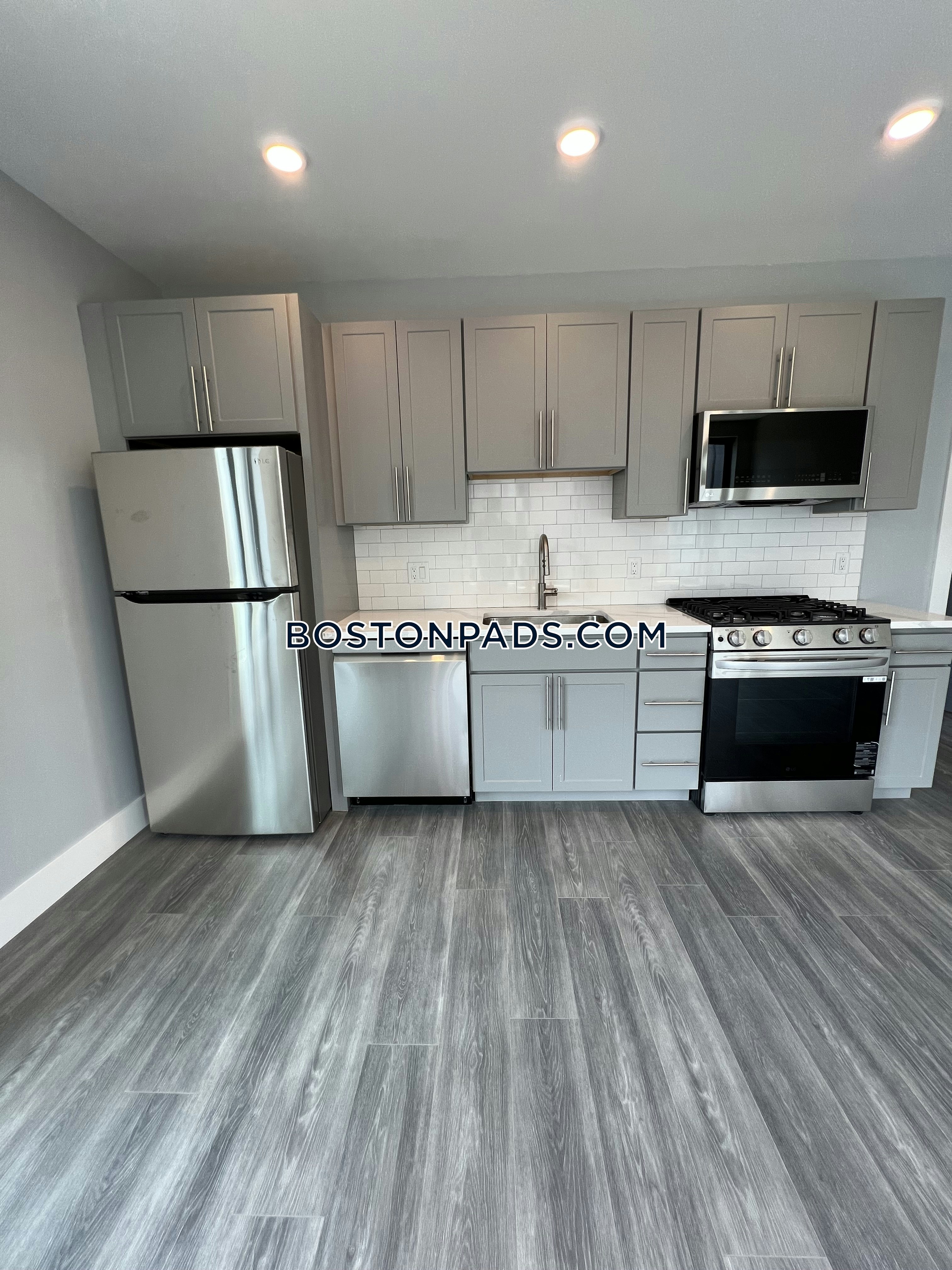 365 Western Ave. Photo 77