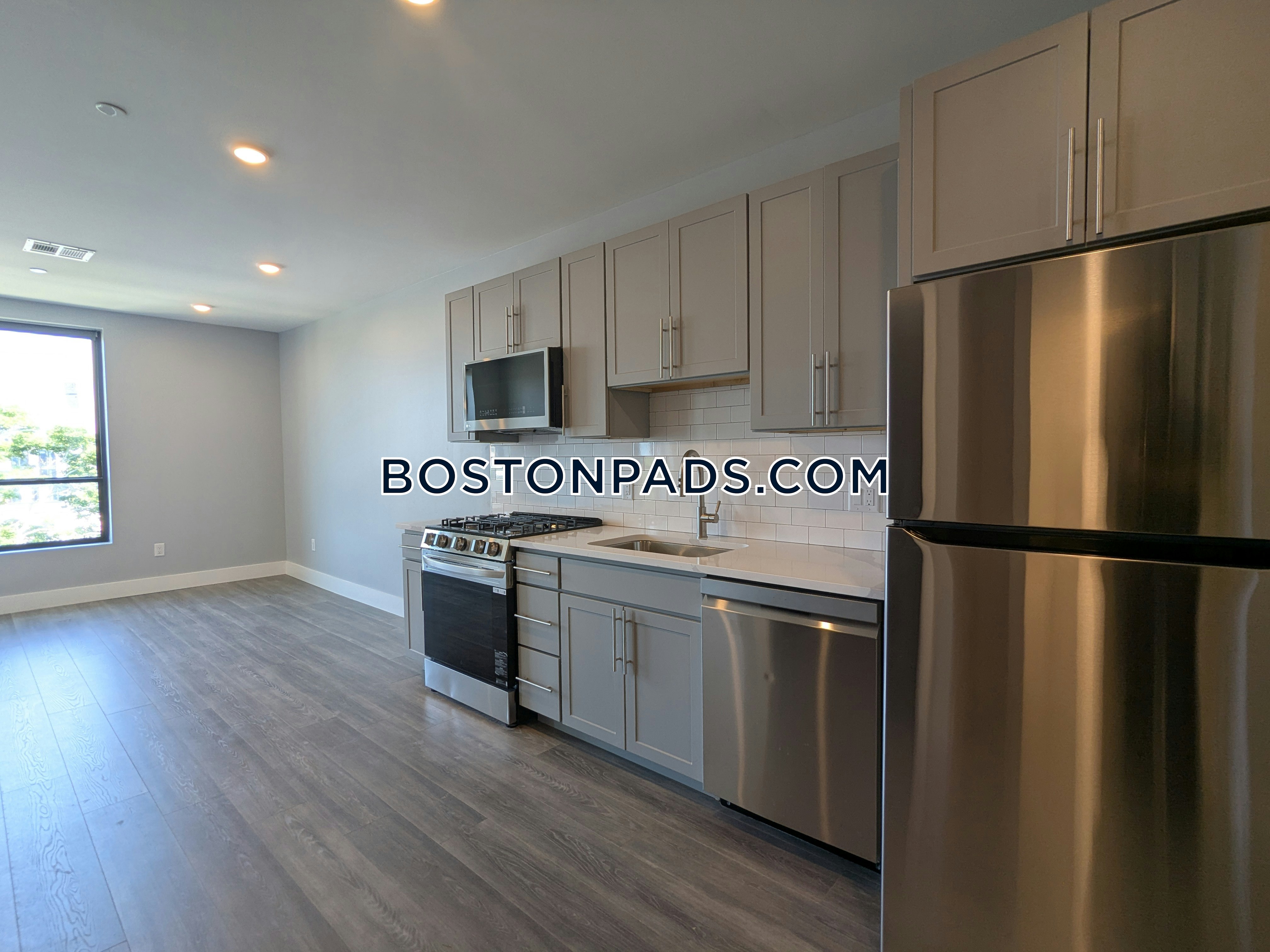 365 Western Ave. Photo 75