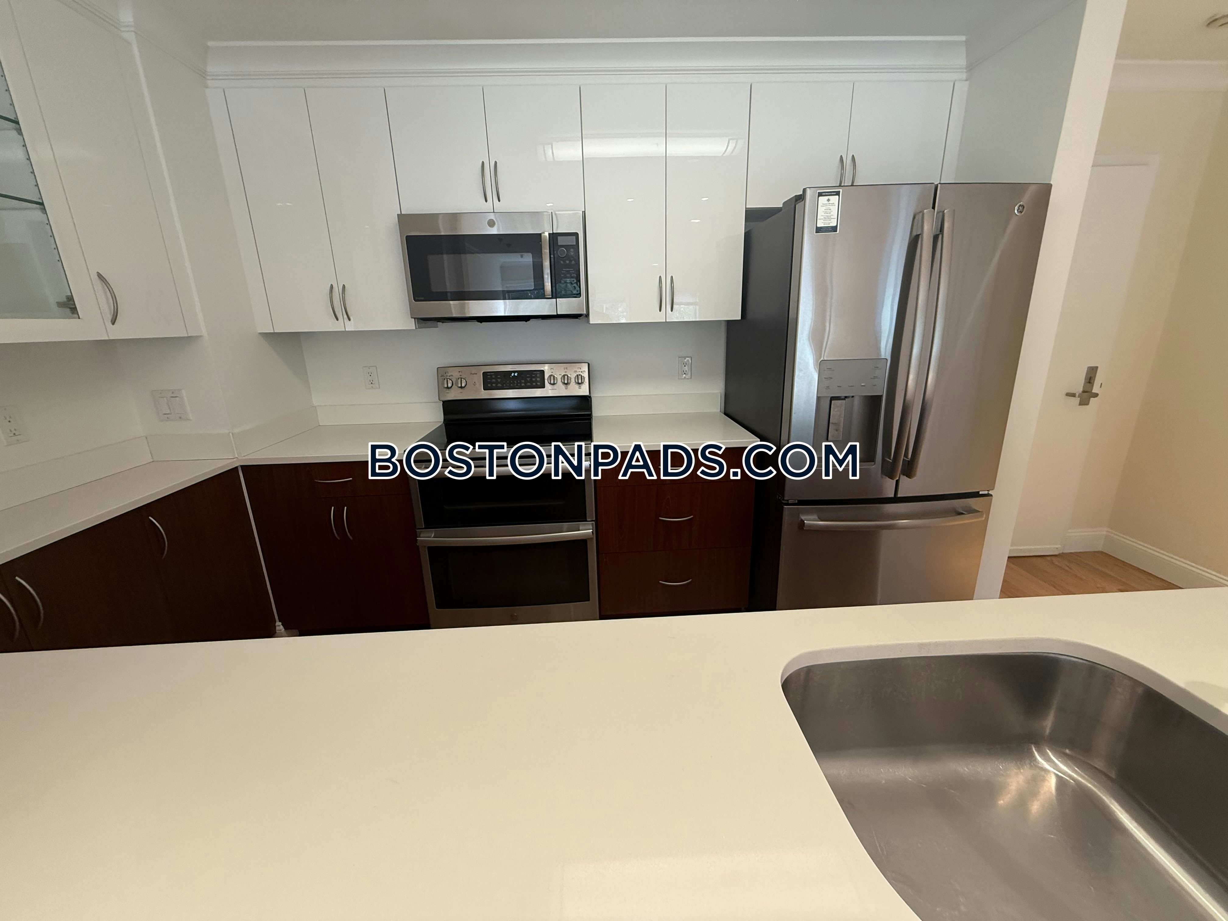 1443 Beacon Photo 111