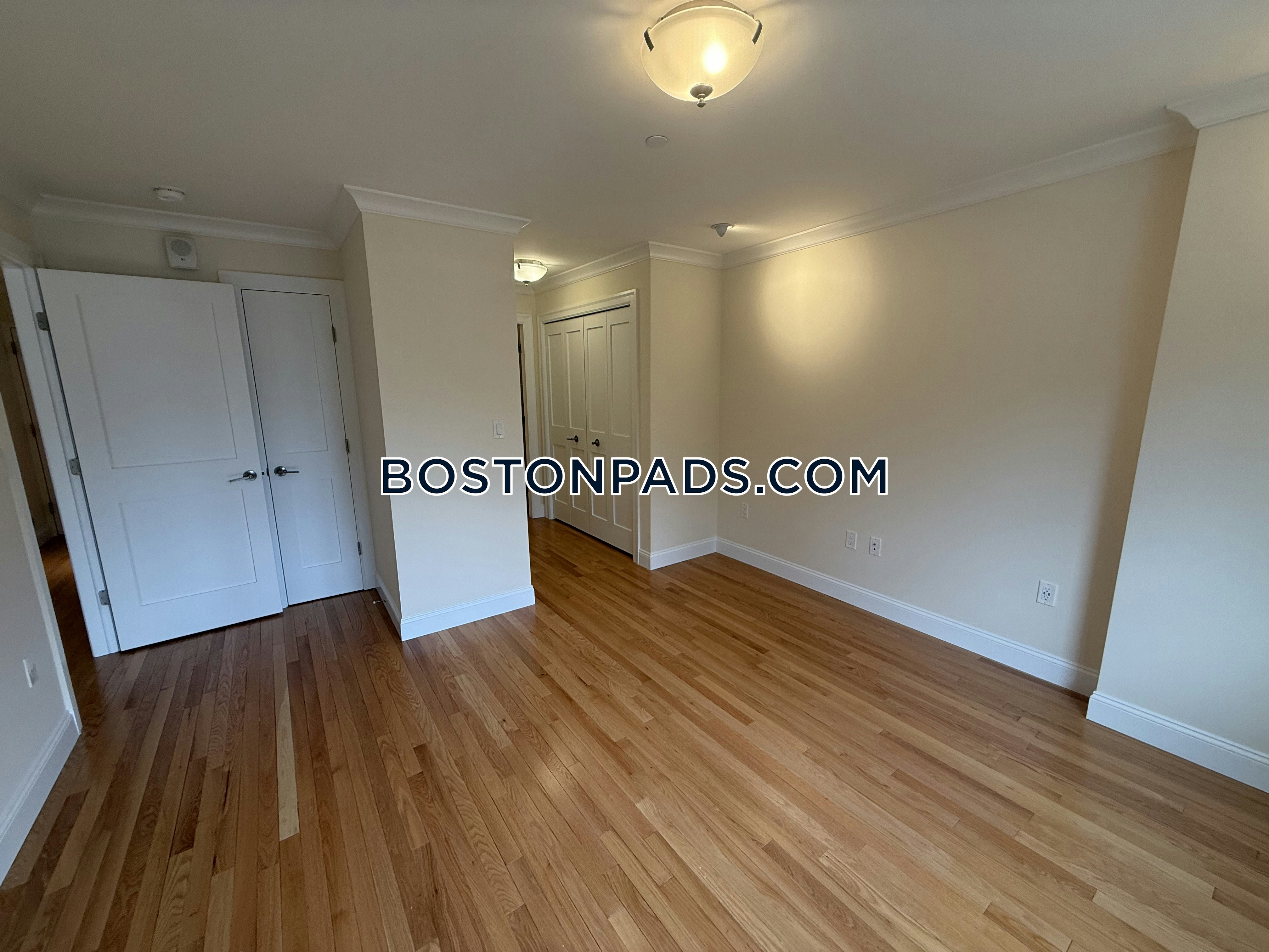 1443 Beacon Photo 56