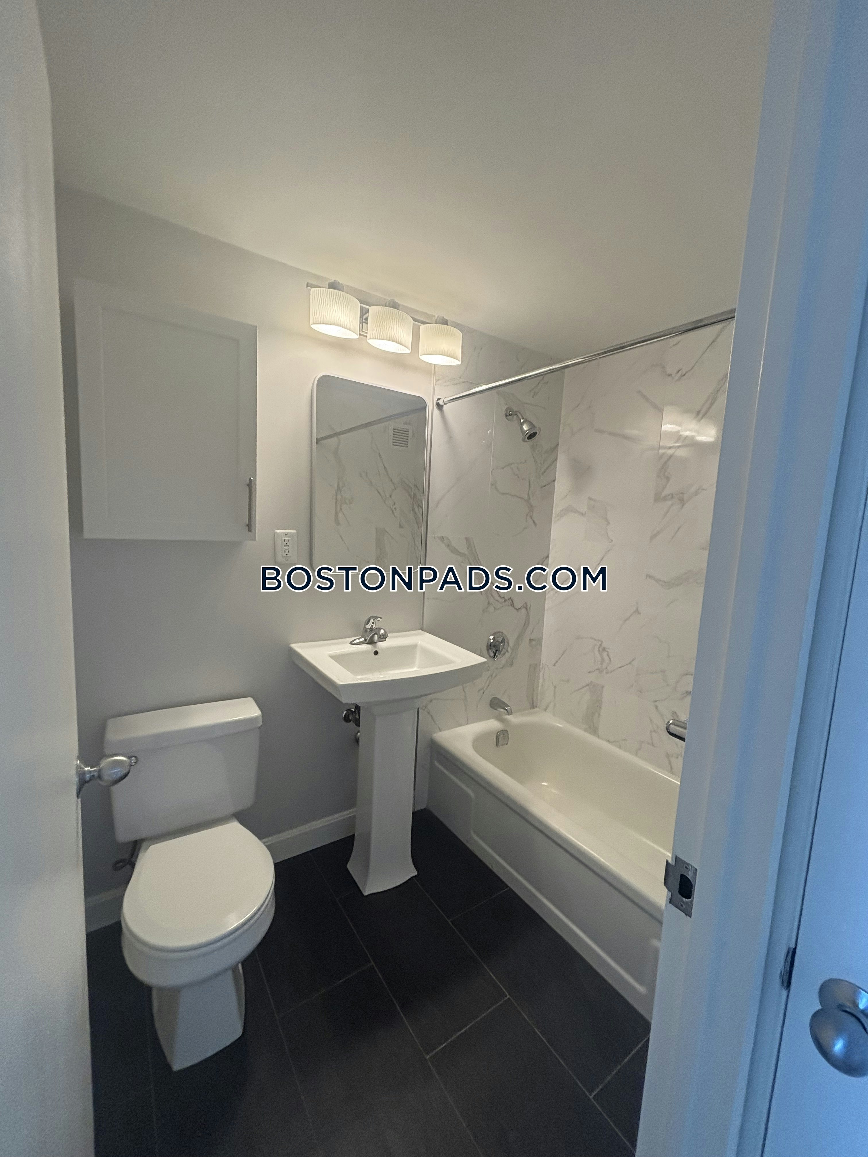 Parkside Place Photo 41