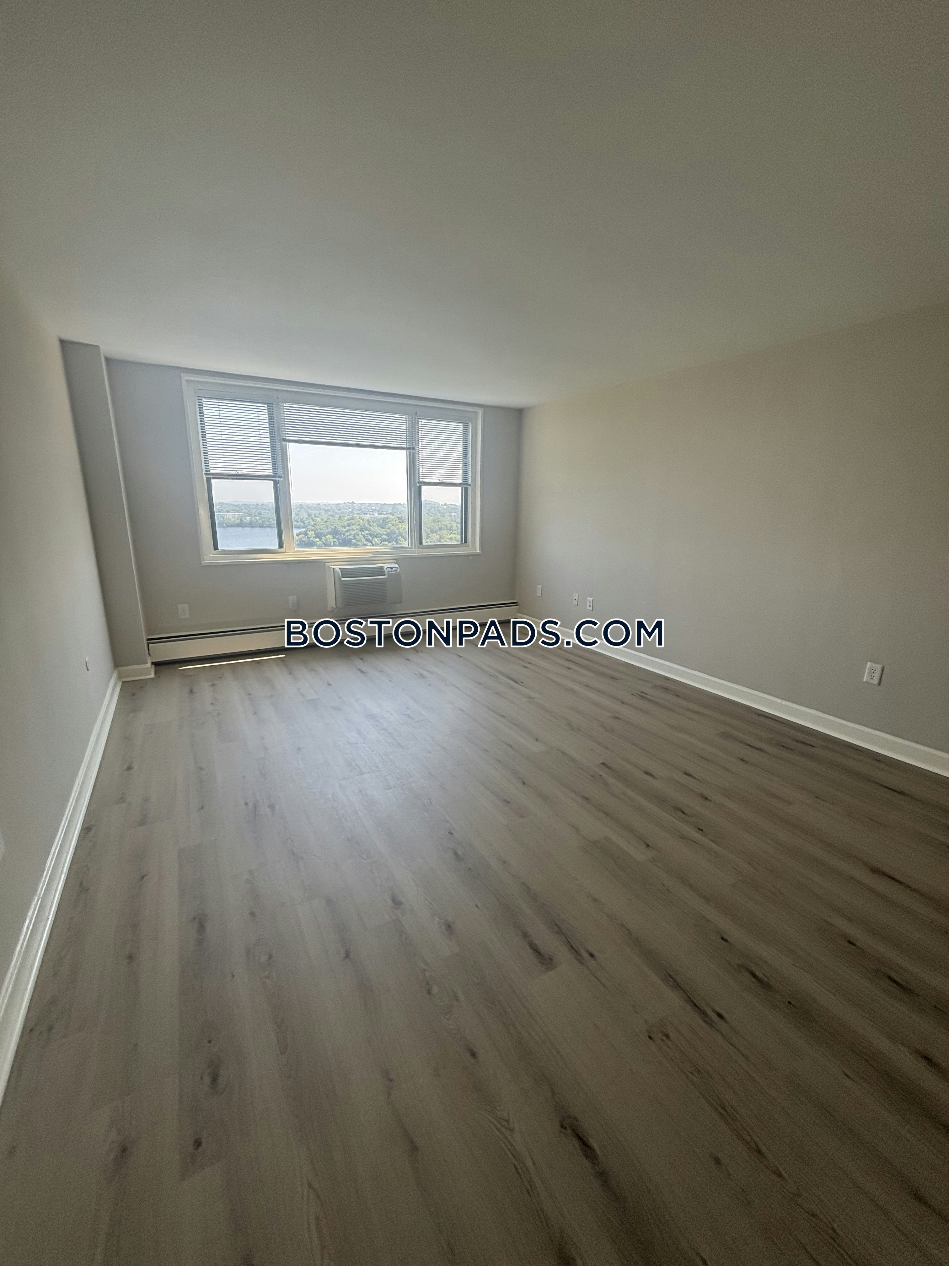 Parkside Place Photo 27