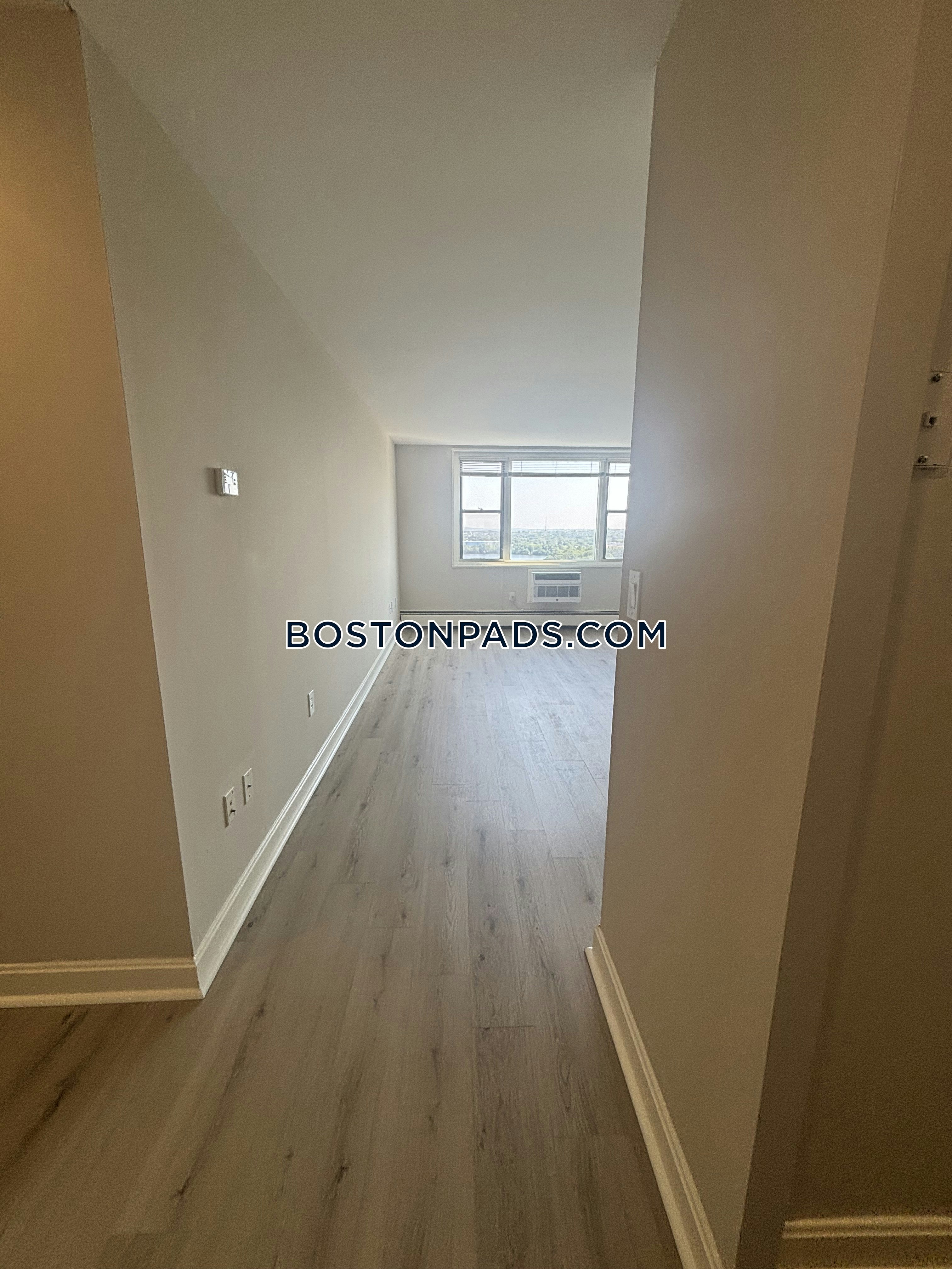 Parkside Place Photo 34