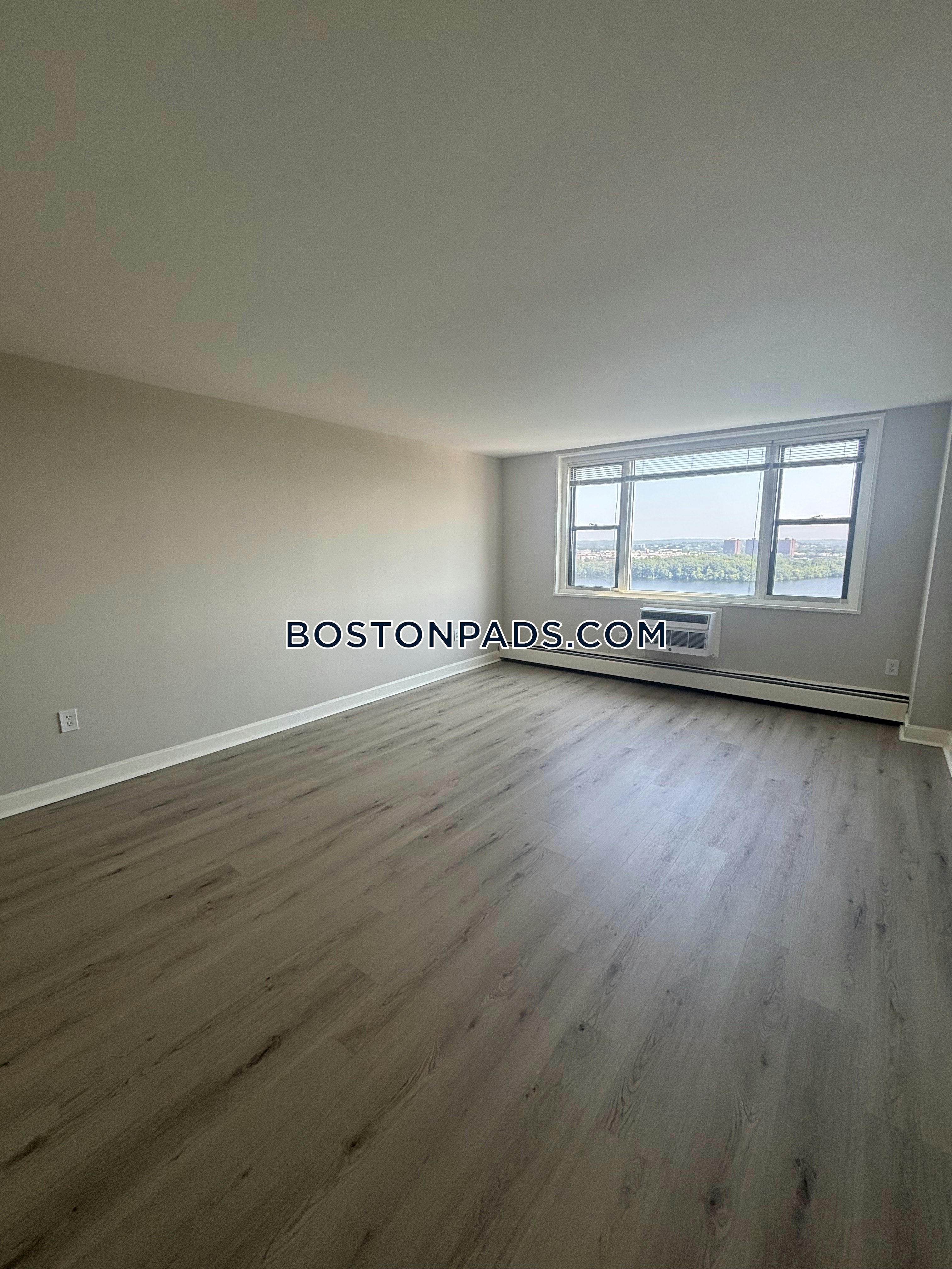 Parkside Place Photo 33