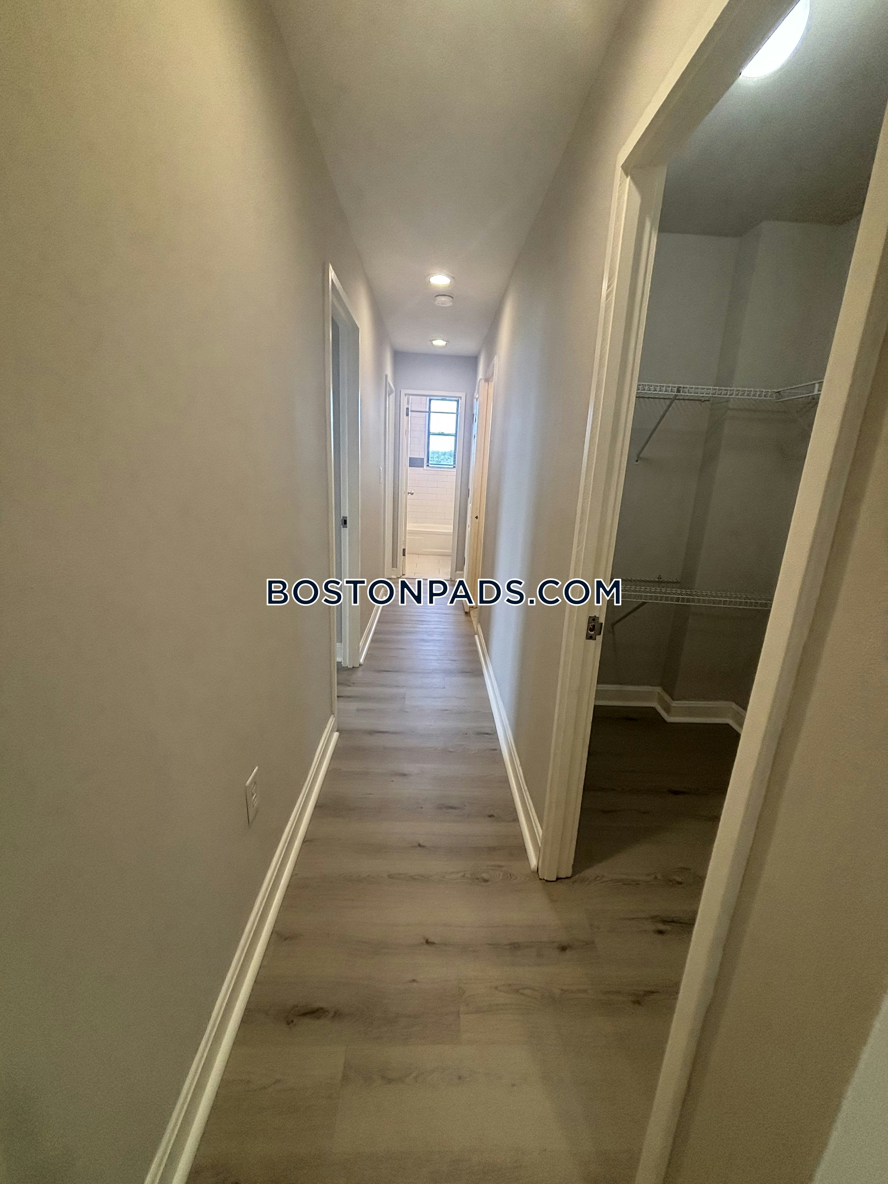 Parkside Place Photo 15