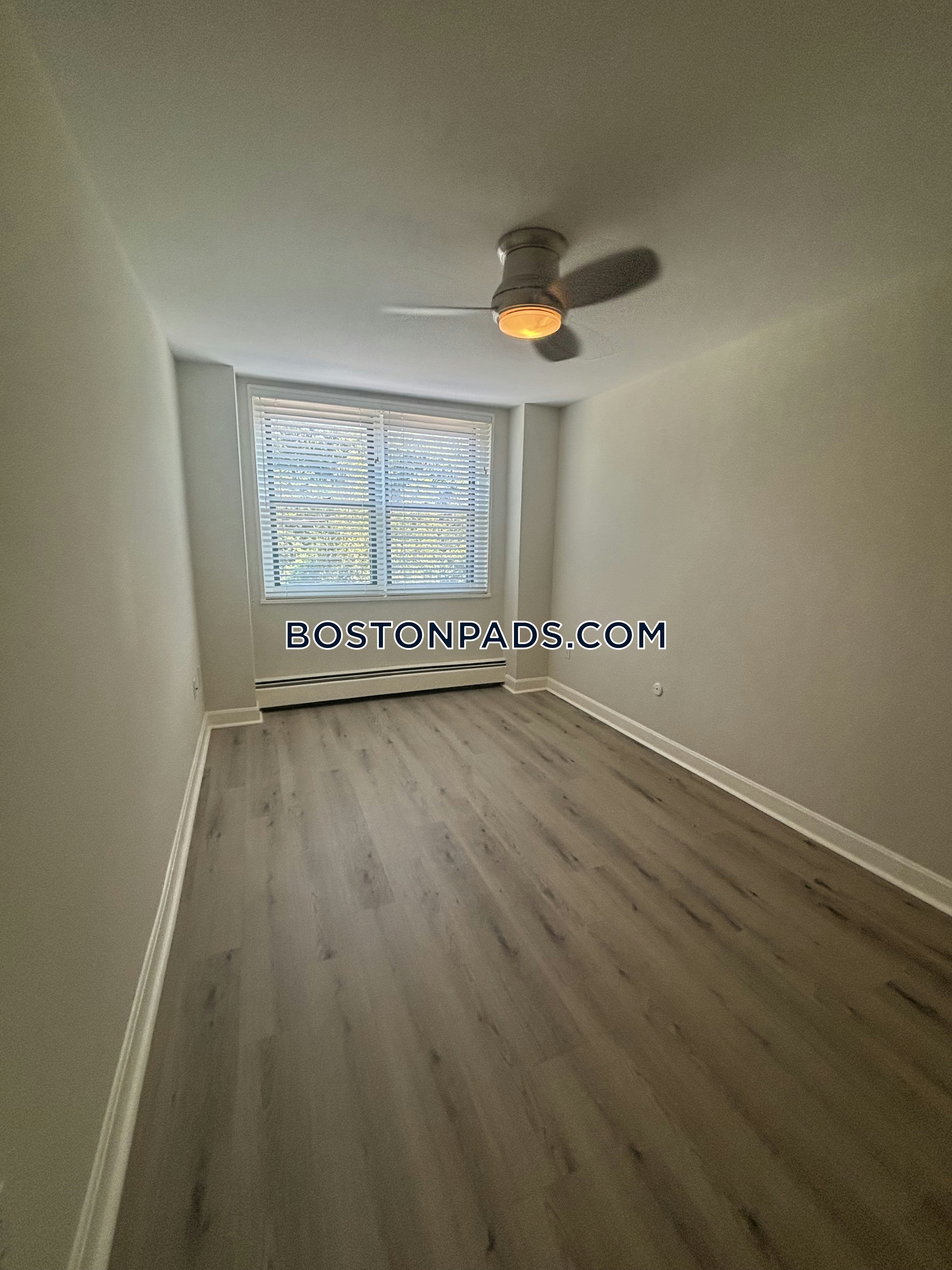 Parkside Place Photo 21