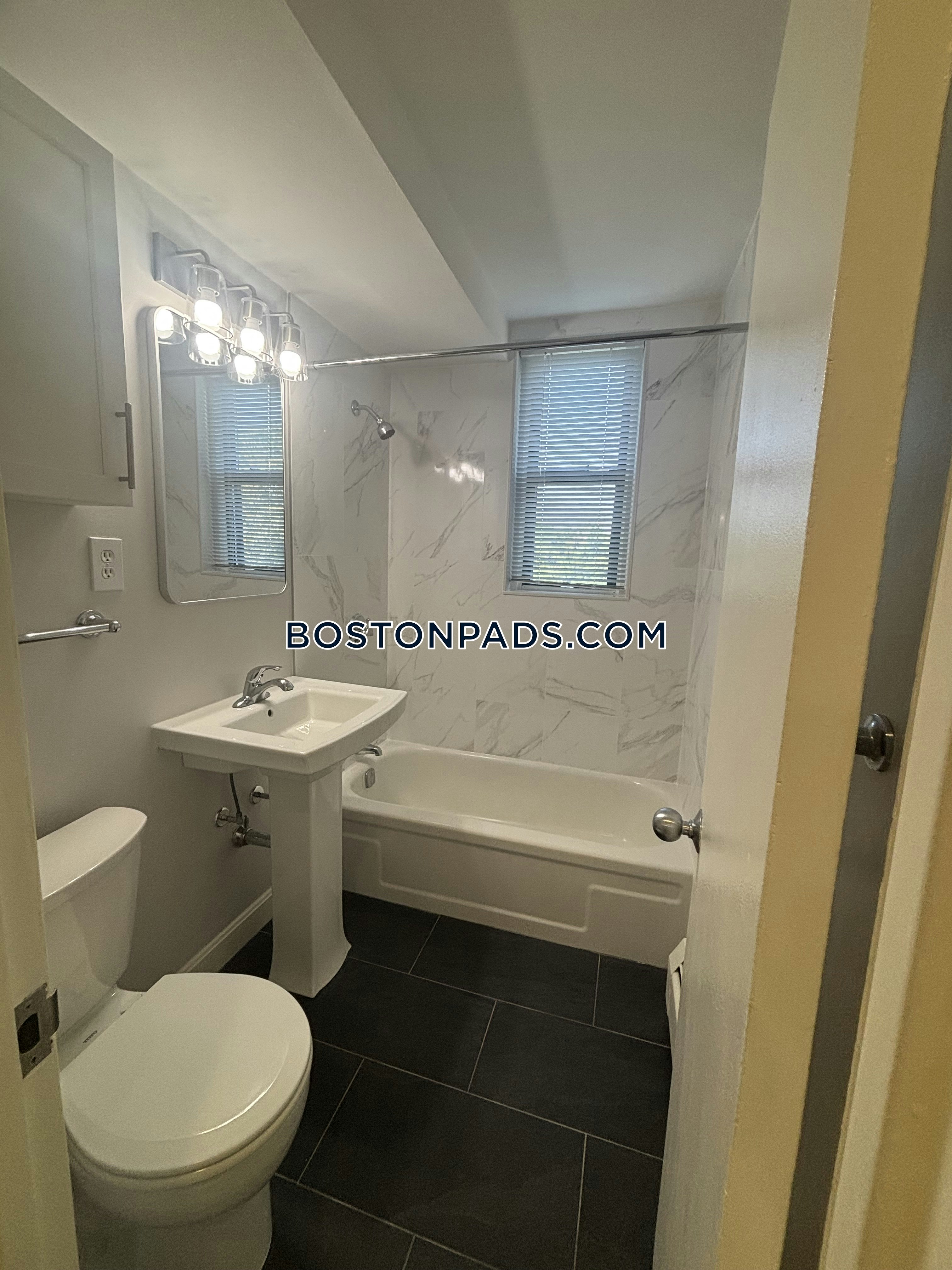 Parkside Place Photo 32