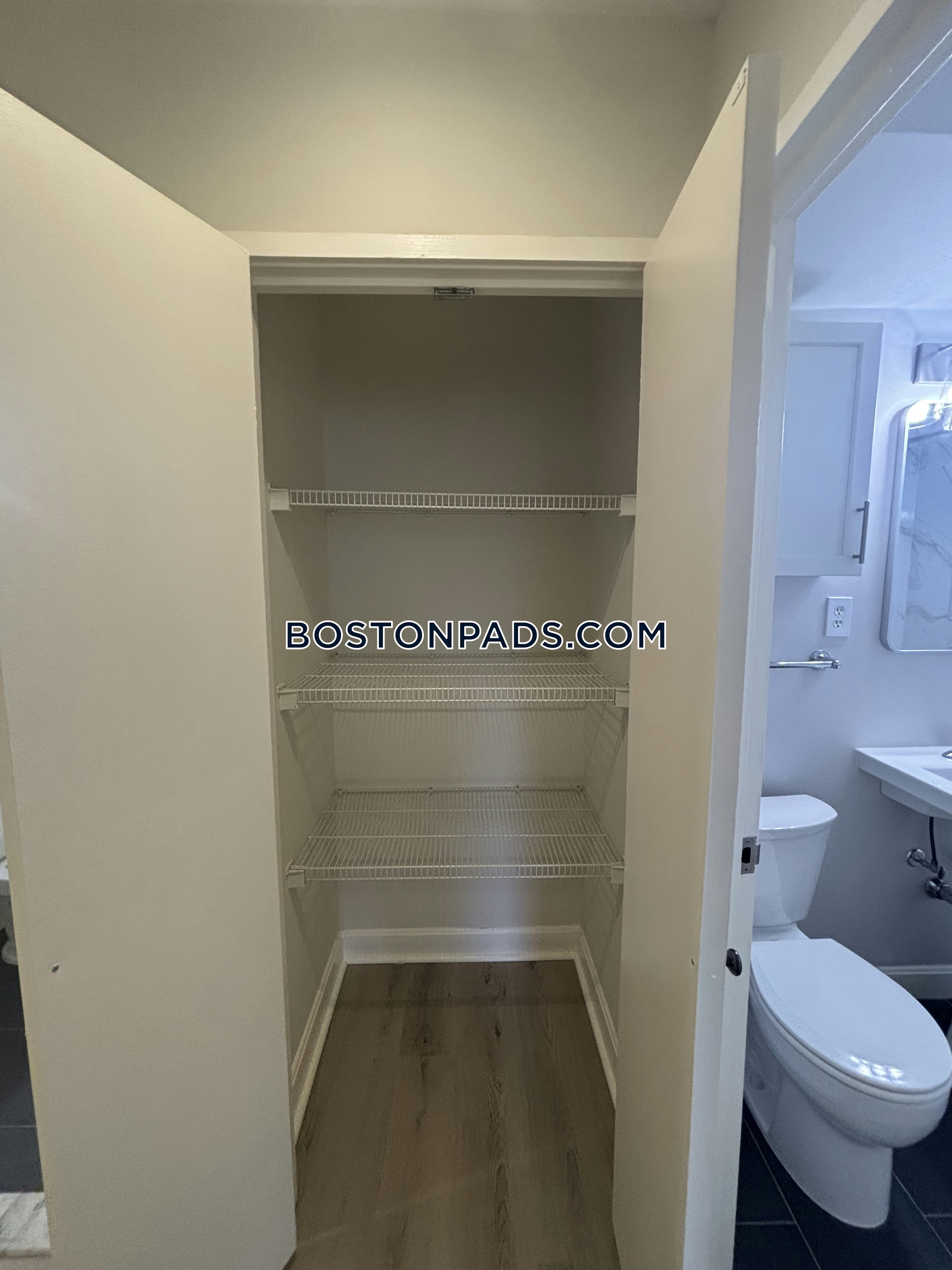 Parkside Place Photo 14