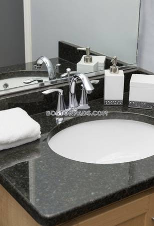 Regency Place Photo 34