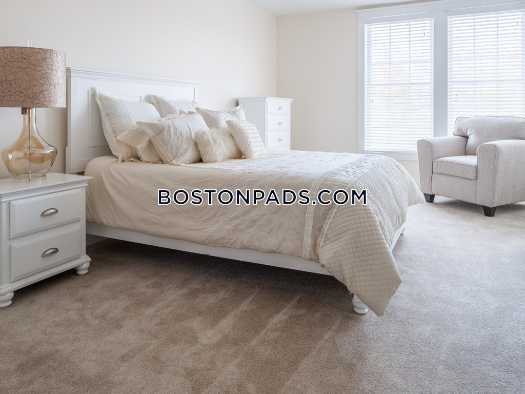 Wellesley Place Photo 11