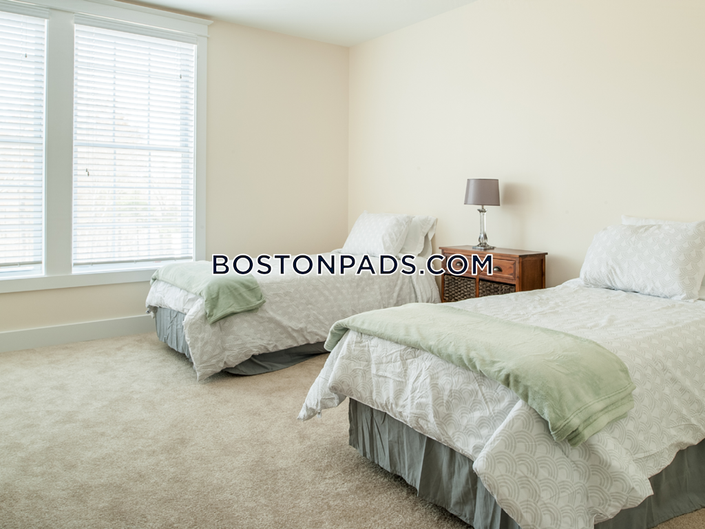 Wellesley Place Photo 3