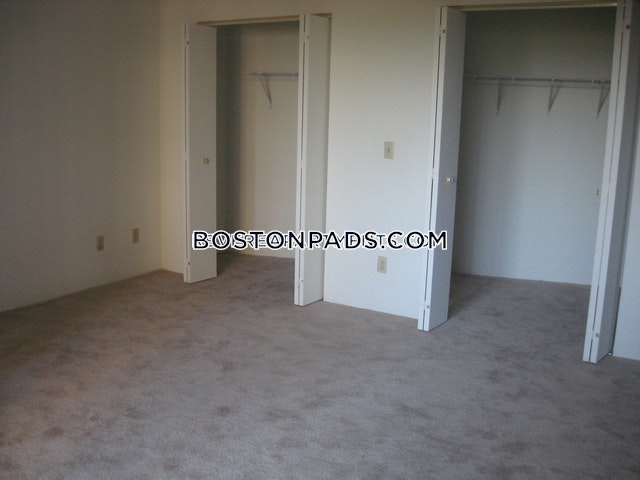 Water's Edge Revere Photo 12