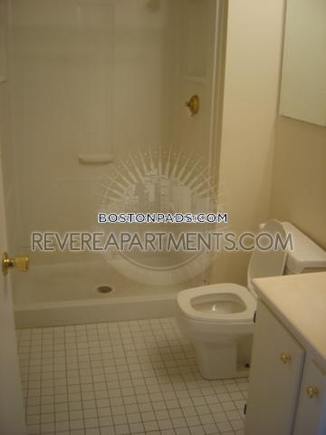 Water's Edge Revere Photo 23