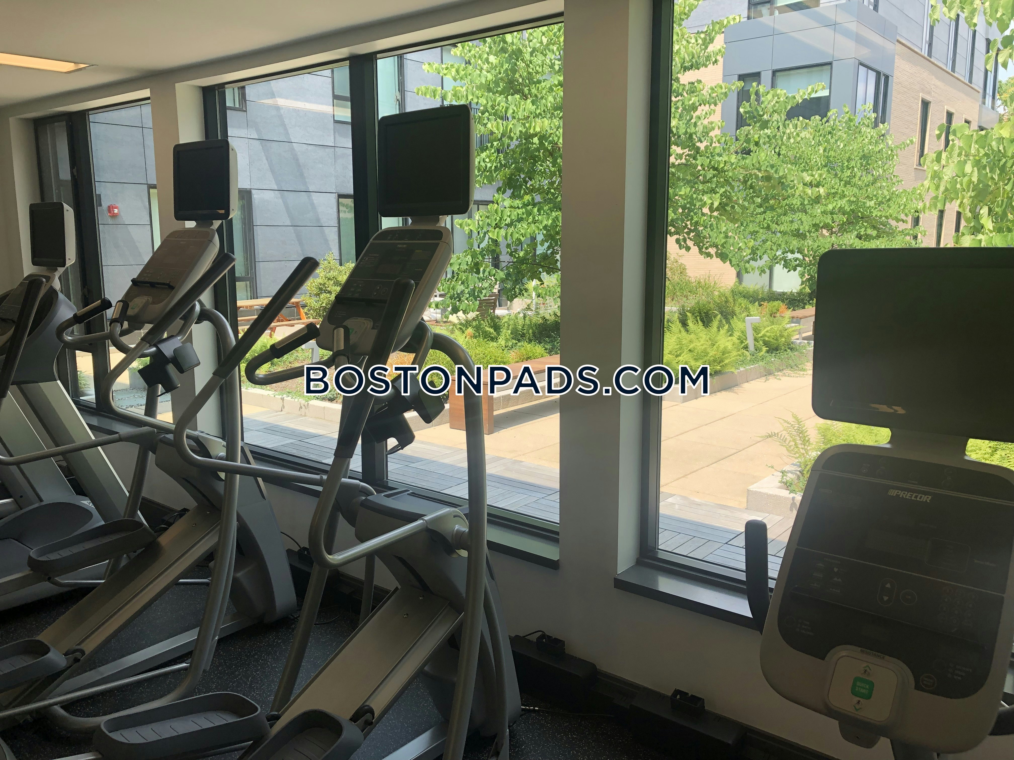 The Tremont Photo 40