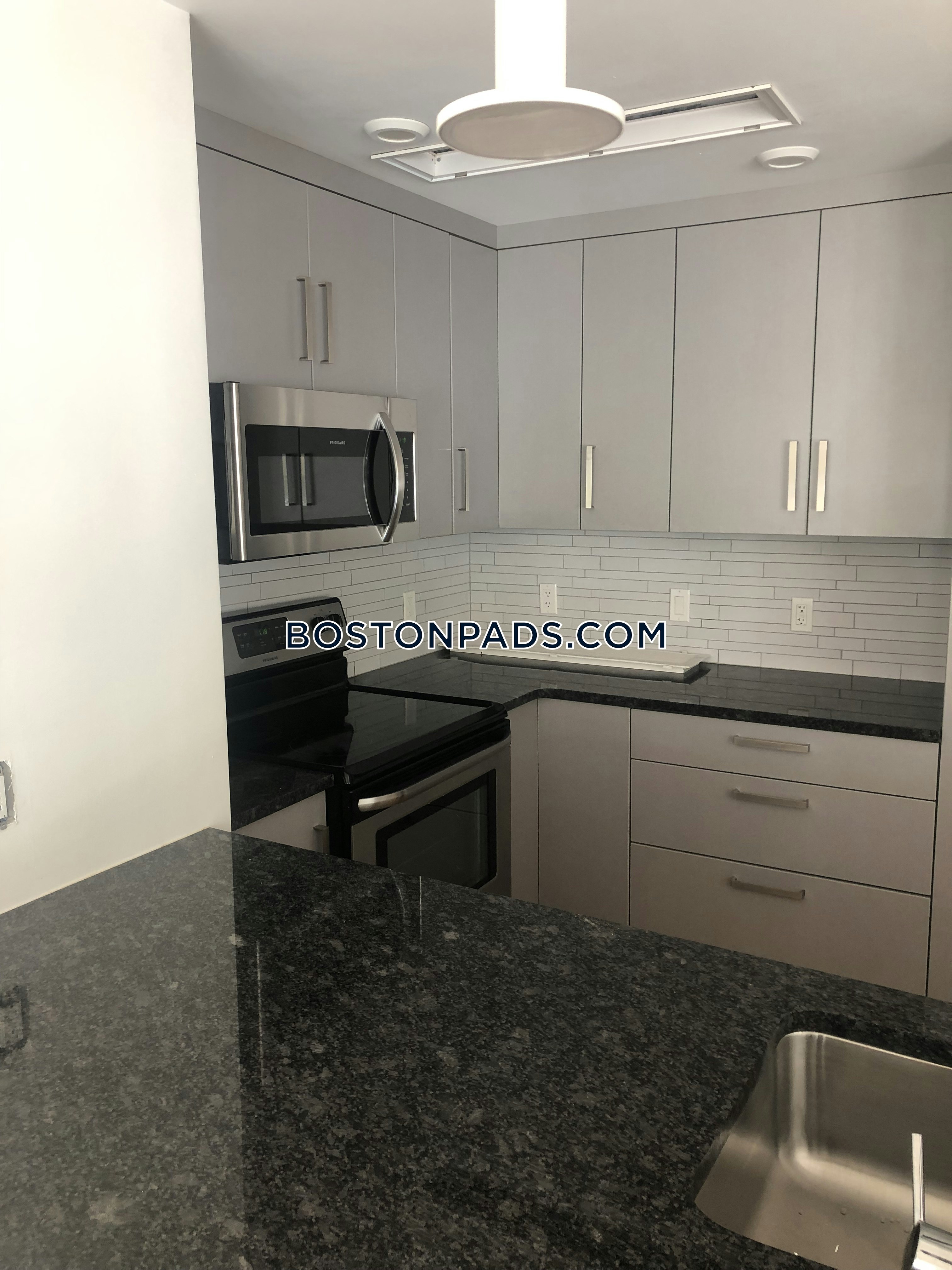 The Tremont Photo 27