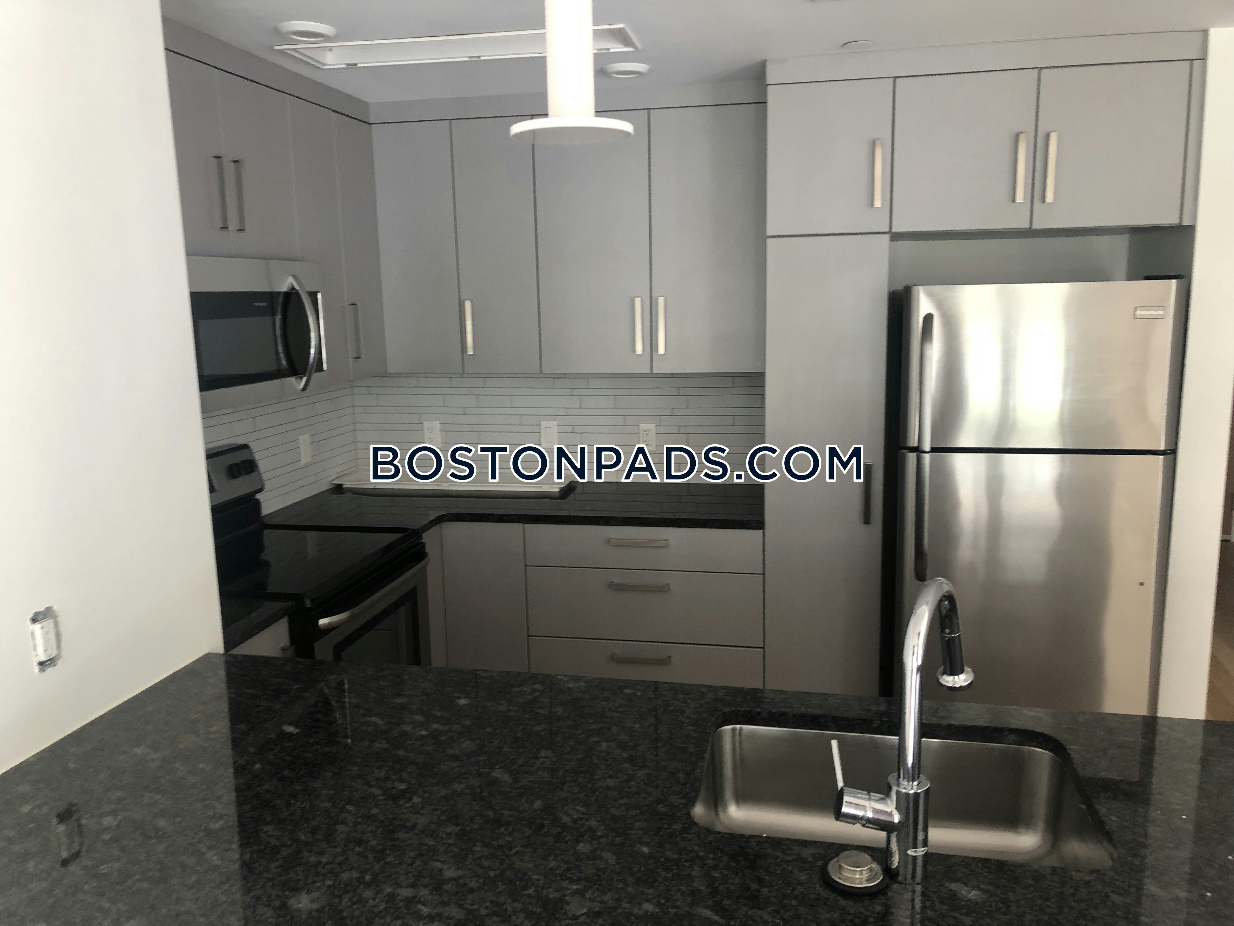 The Tremont Photo 35