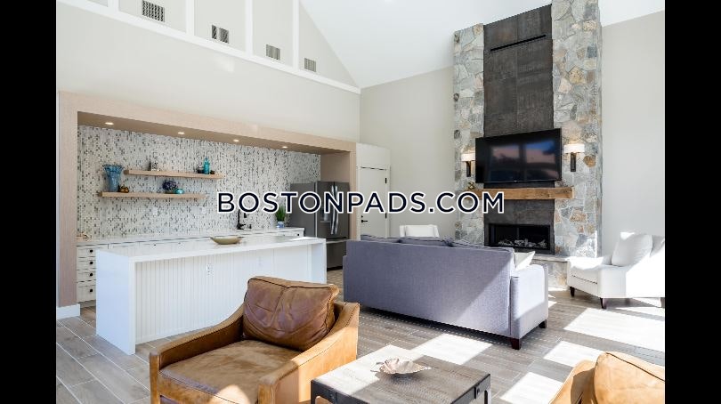 Halstead Beverly Townhomes Photo 23