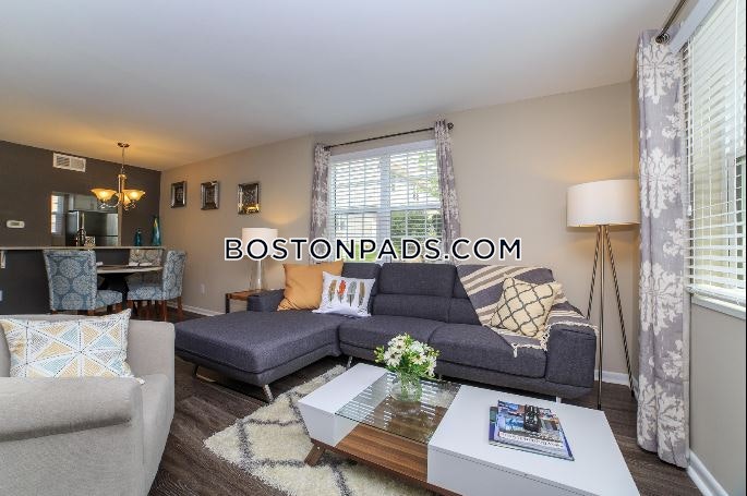 Halstead Beverly Townhomes Photo 25