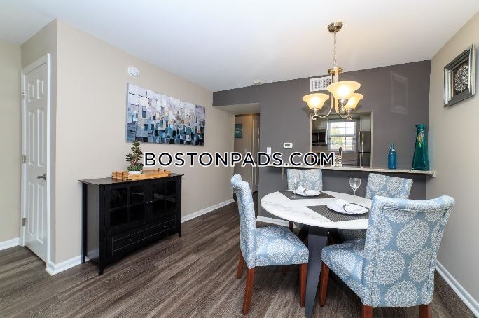 Halstead Beverly Townhomes Photo 16