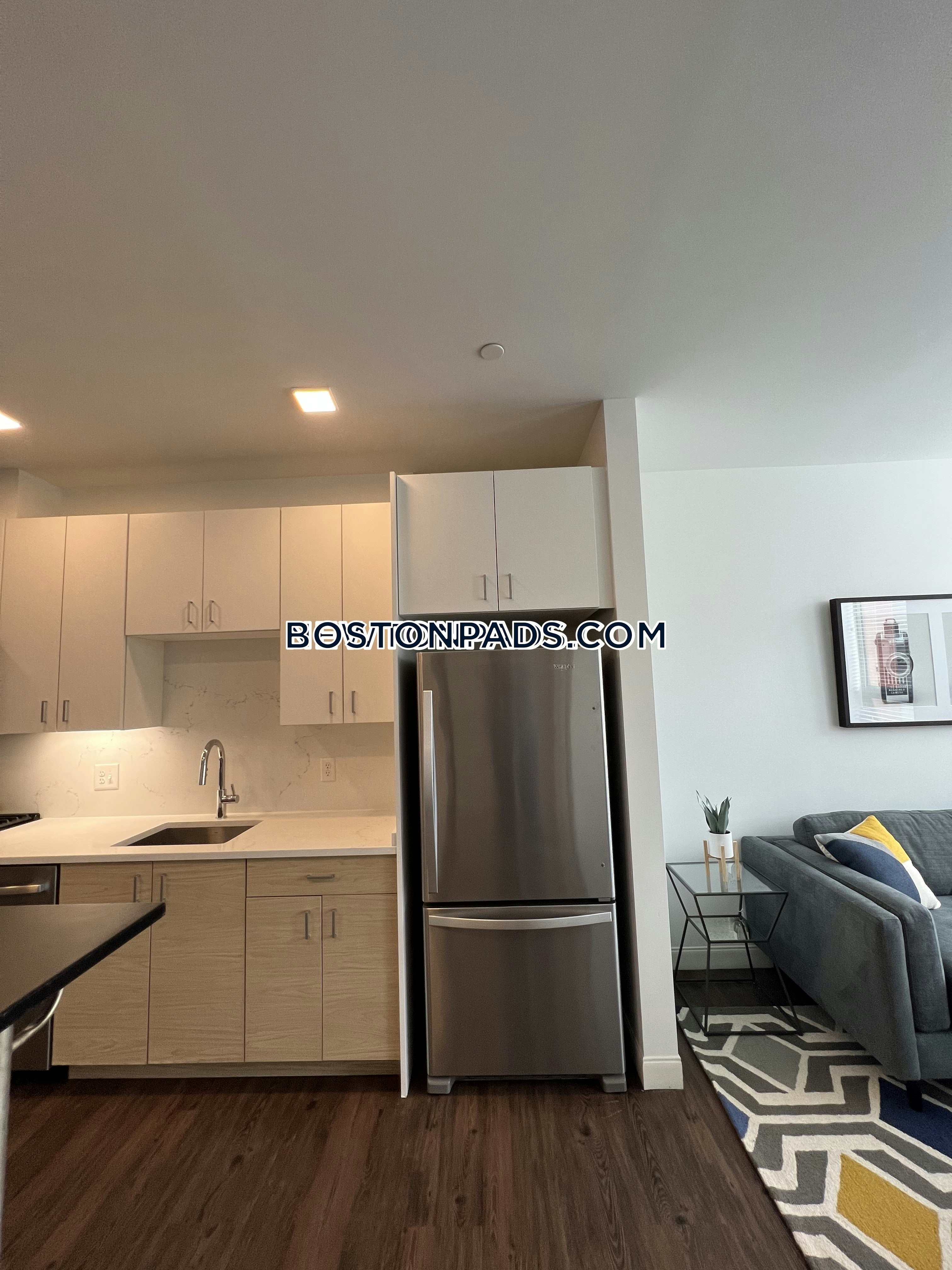 Trio Newton Photo 56