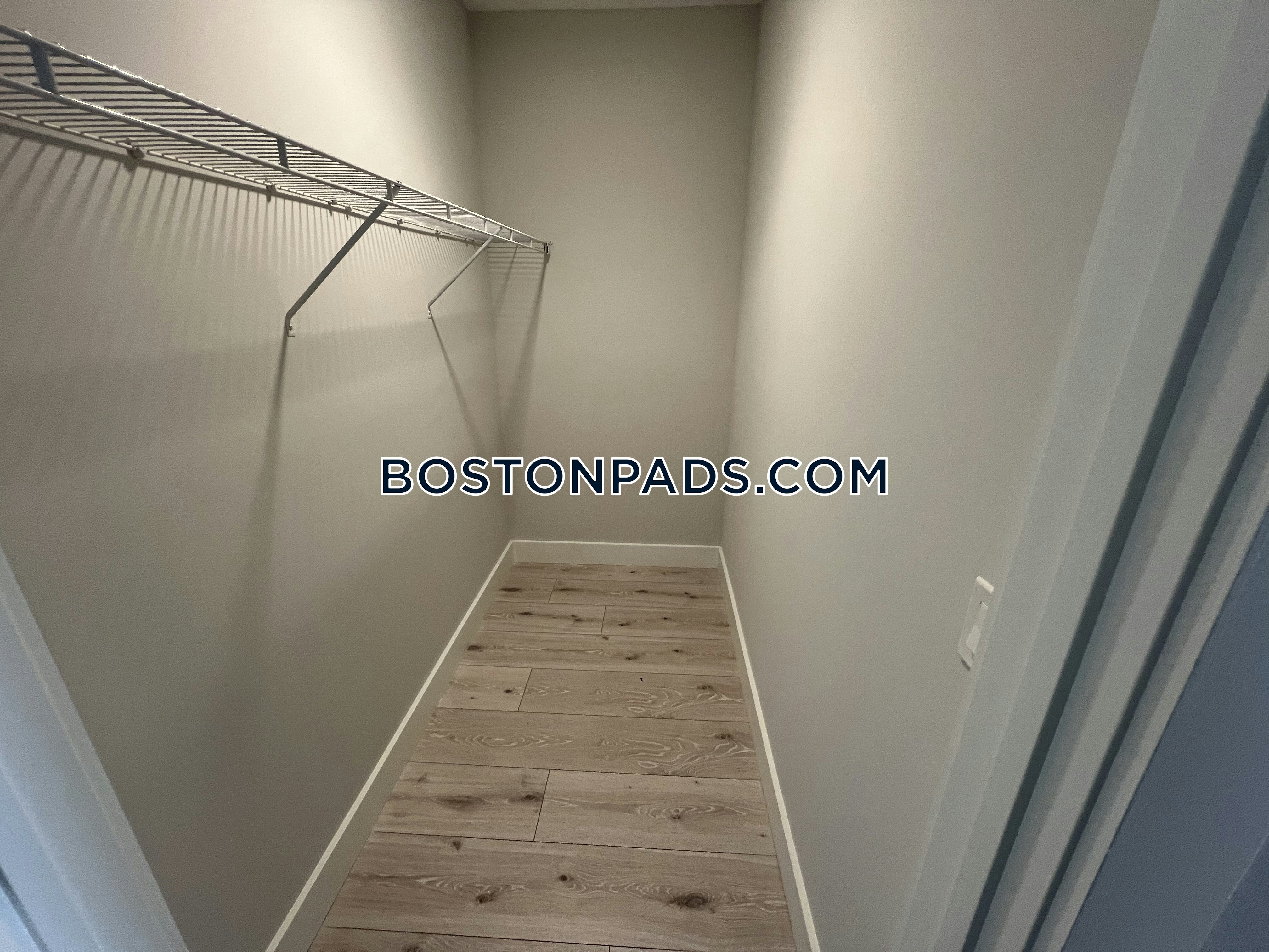 One Beachmont Photo 11