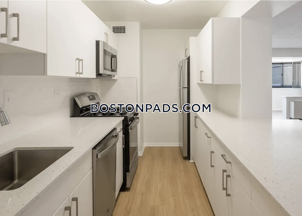 Emerson Place Apartments Photo 35